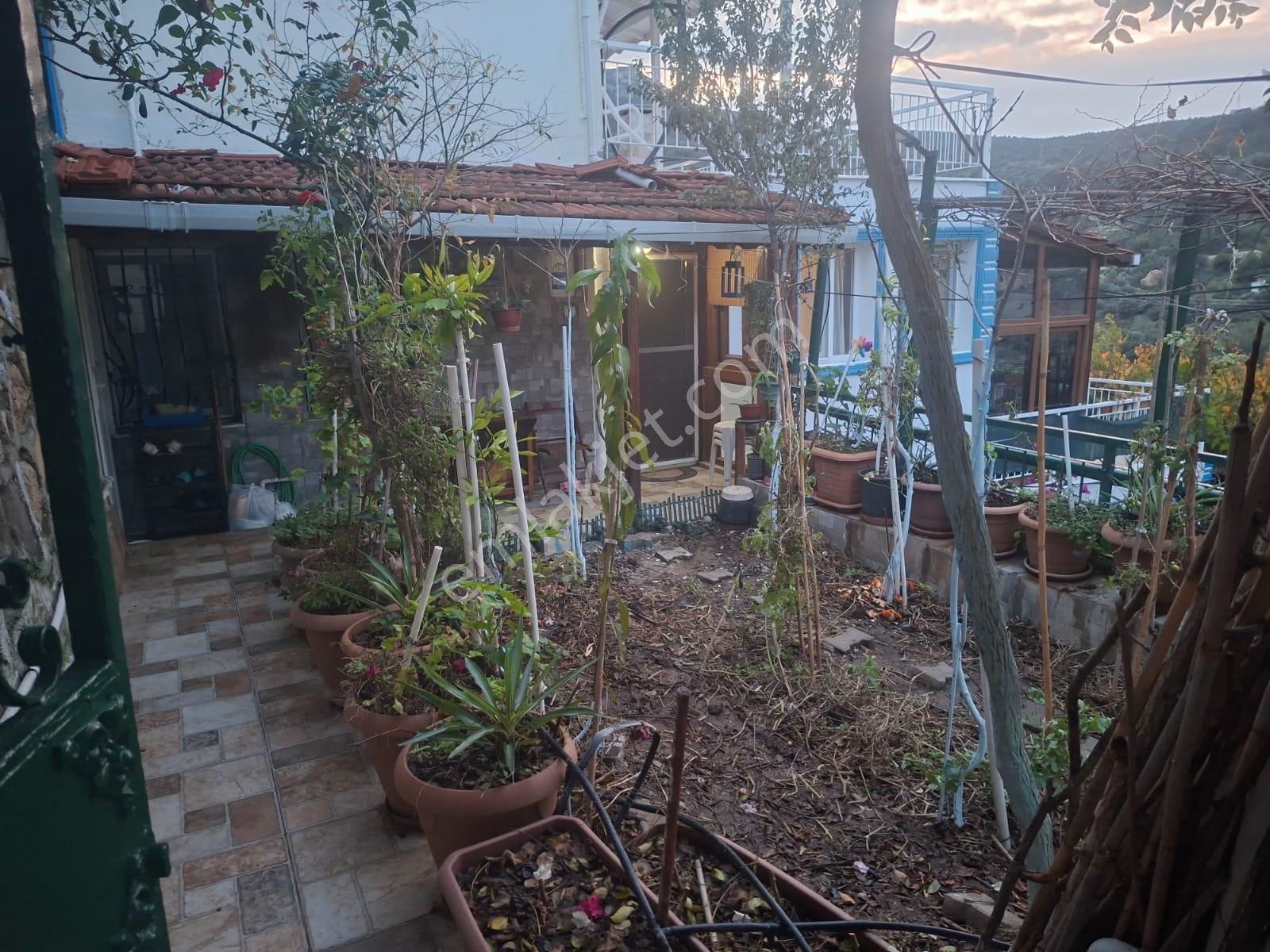 Foça Cumhuriyet Mahallesinde Site İçerisinde 2+1 Satılık Villa - Görsel 31