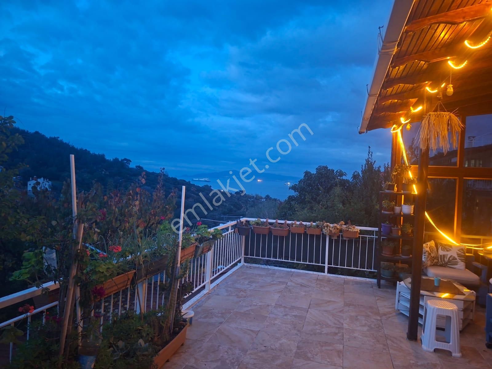 Foça Cumhuriyet Mahallesinde Site İçerisinde 2+1 Satılık Villa - Görsel 32