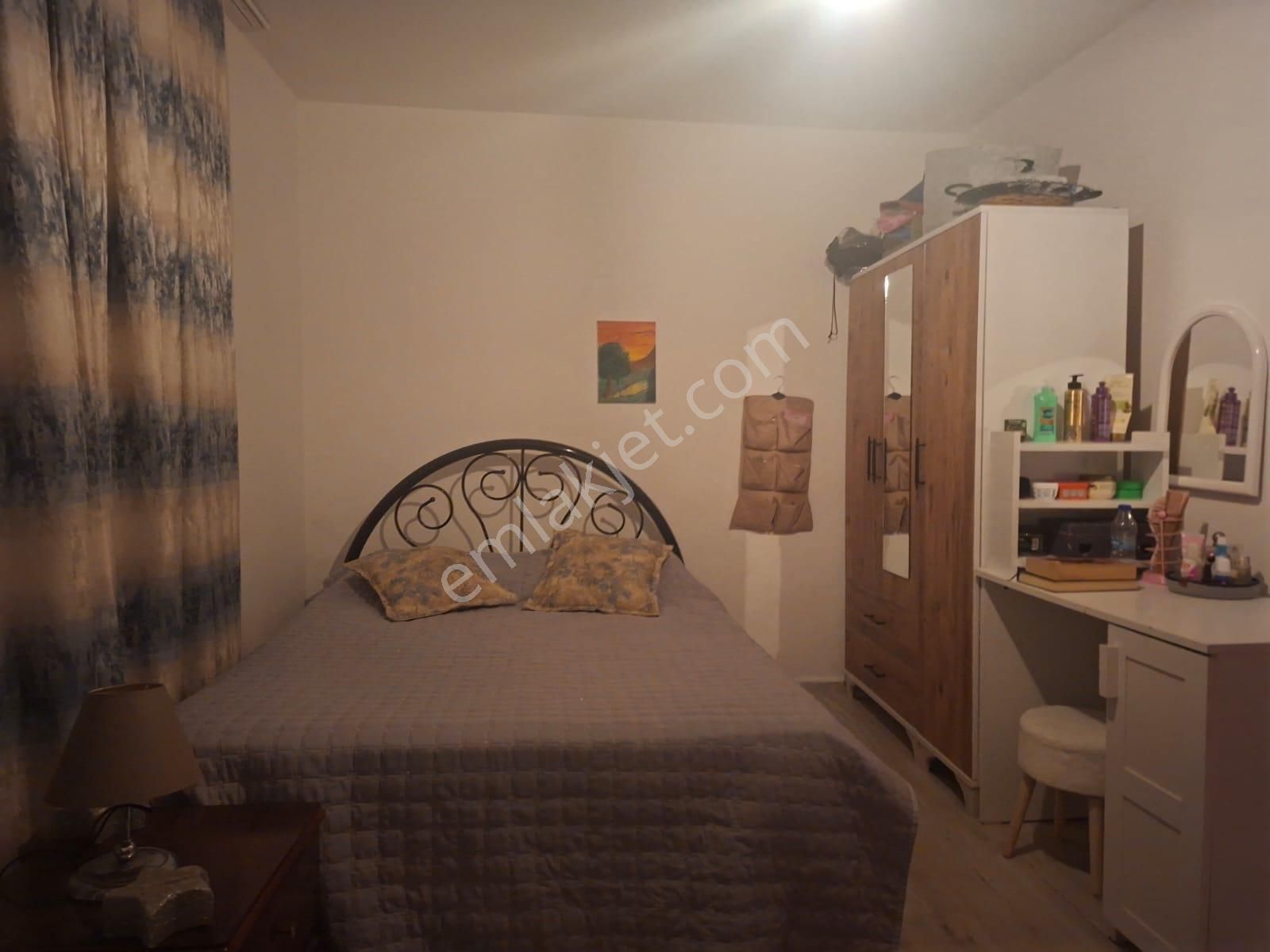 Foça Cumhuriyet Mahallesinde Site İçerisinde 2+1 Satılık Villa - Görsel 4