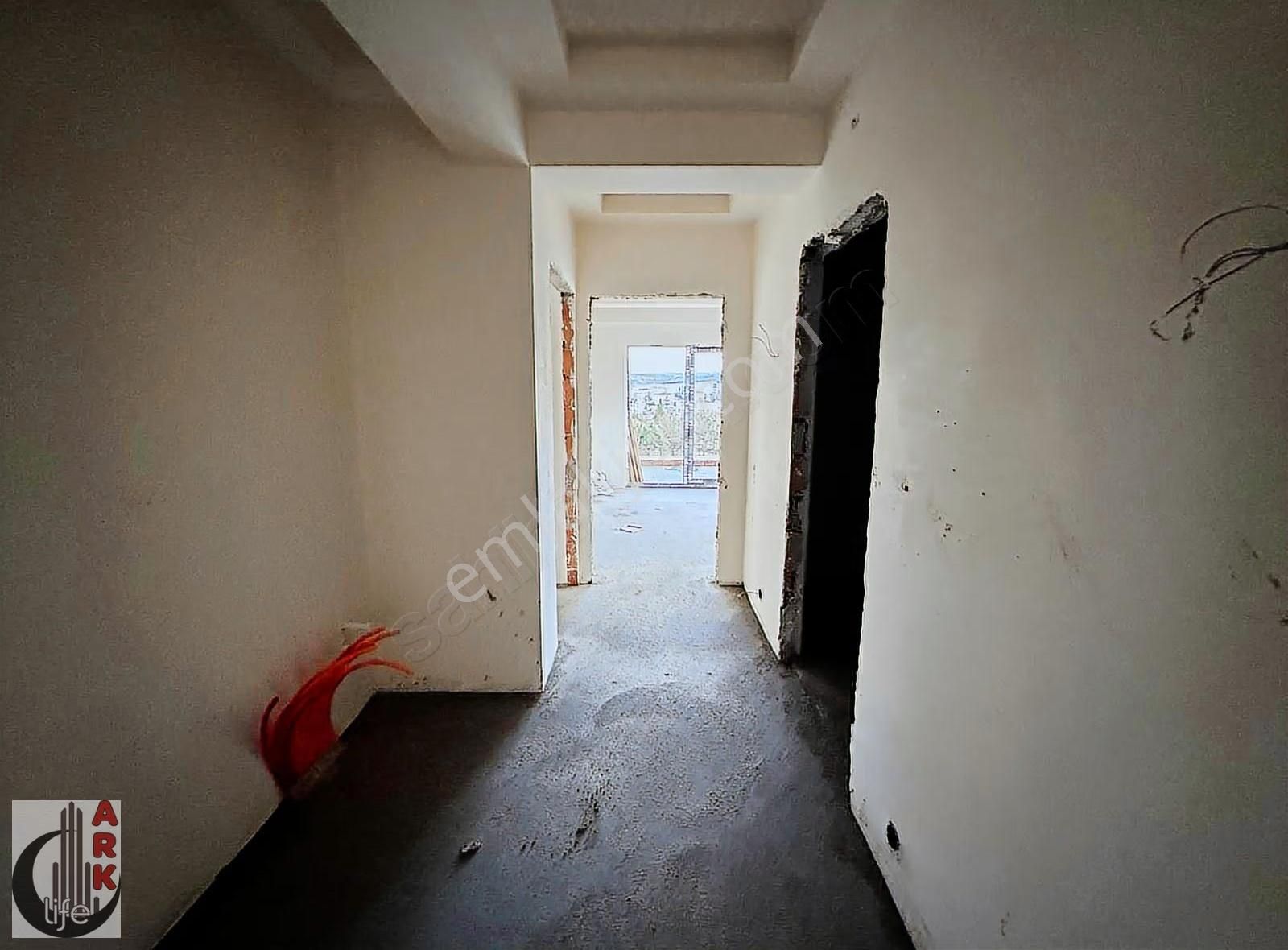 Ark Life'dan Ihlamurkent Mah.yaşar Kemal Cad.yakını 3+1 Daireler