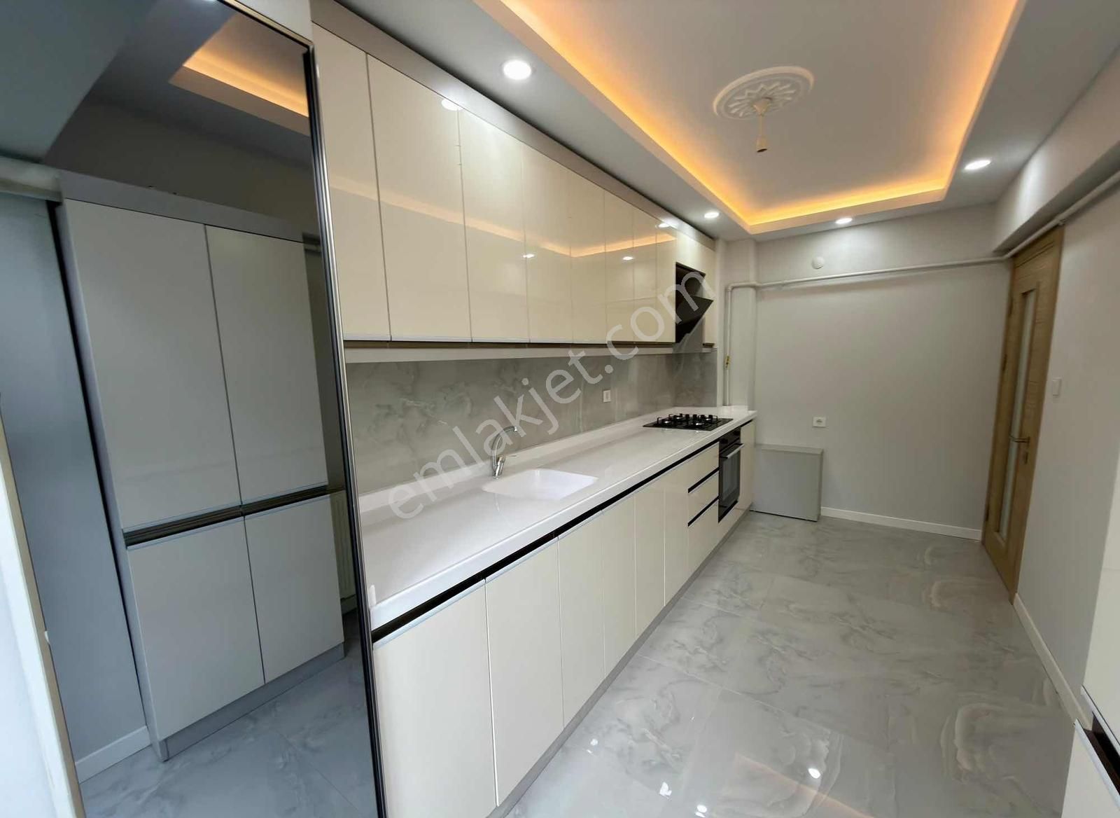 Etimesgut Elvan Mah Lüks Yapılı Ara Kat Ön Cephe 120m2 3+1 Daire - Görsel 11