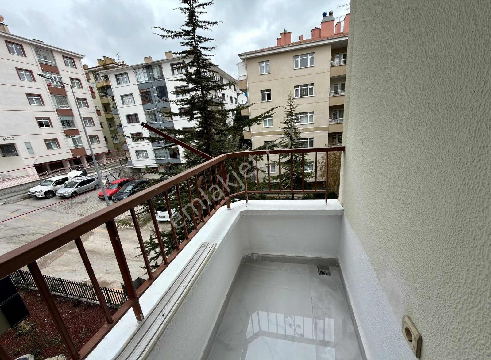 Etimesgut Elvan Mah Lüks Yapılı Ara Kat Ön Cephe 120m2 3+1 Daire - Görsel 31