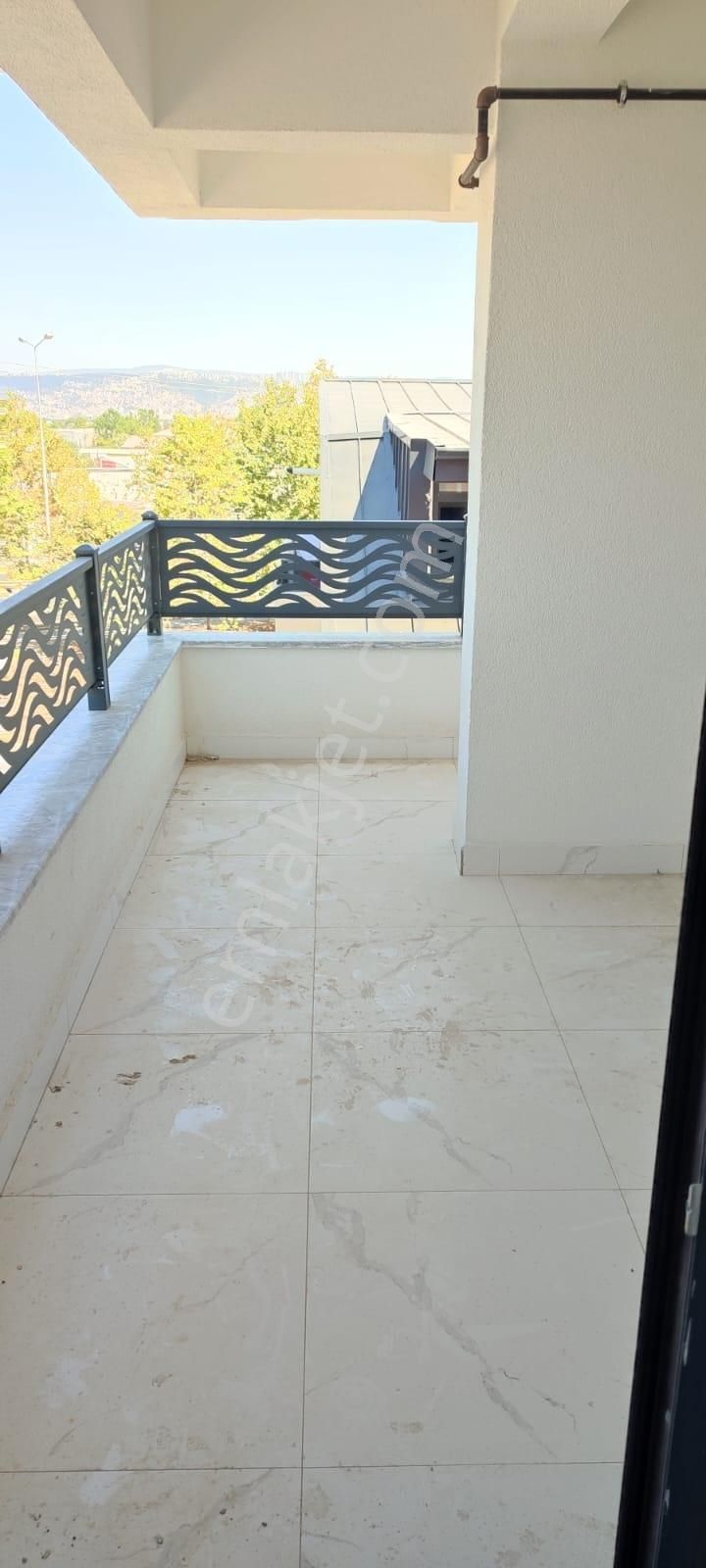 Ana Yol Kenarı Sıfır Satılık Ara Kat - Görsel 17