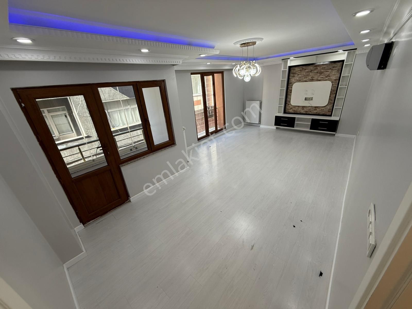 Home'dan Tramvay Dibinde Satılık 130m 3+1 Lüx Ara Kat Daire Acil - Görsel 3