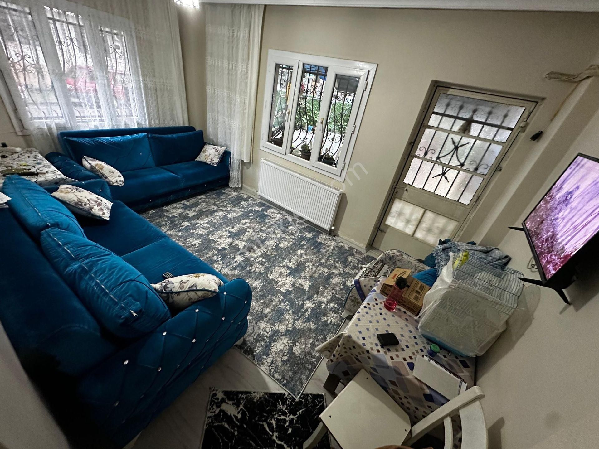 Turgutlu Satılık Yedi Eylül Mah 80m2 2+1 Oda Ayrıca 50m2 Bakımlı Bahçe Doğalgazlı Zemin Kat Daire