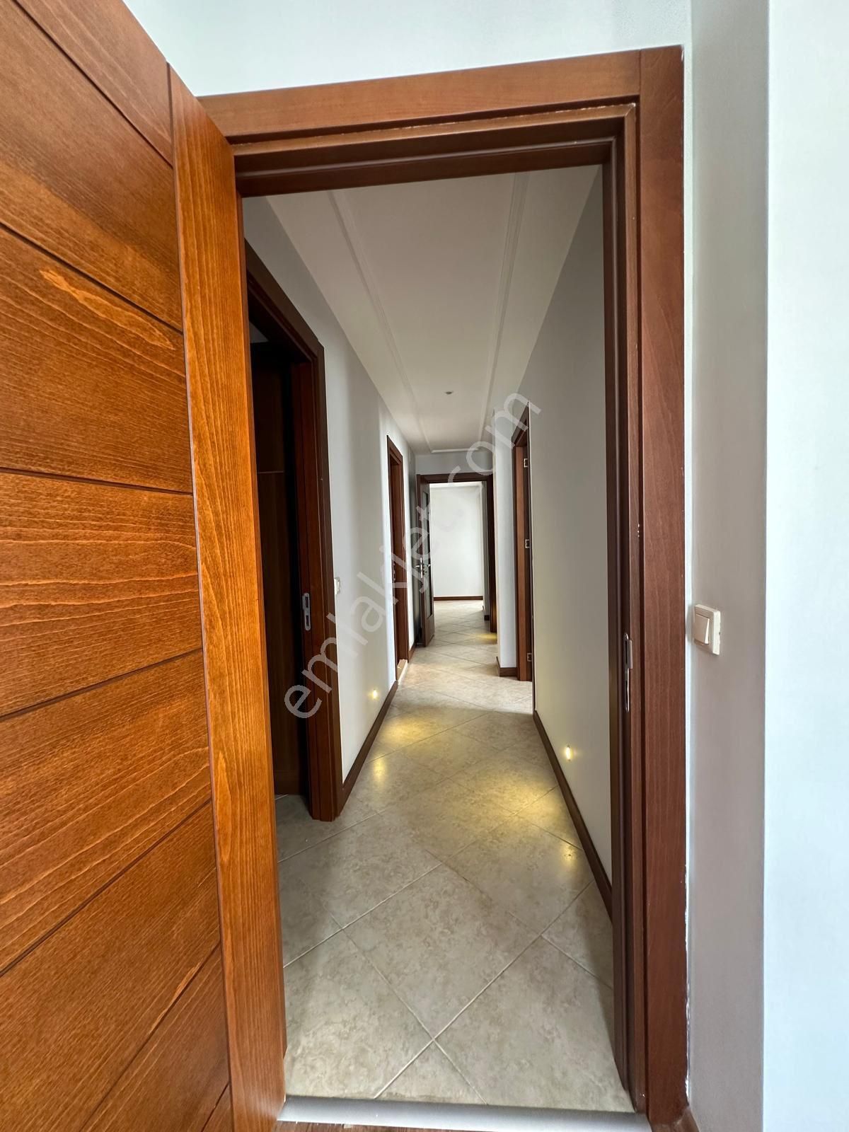 Gürselpaşa Mahallesinde 7/24 Güvenlikli Sitede 4+1 Lüks Kiralık Daire - Görsel 10