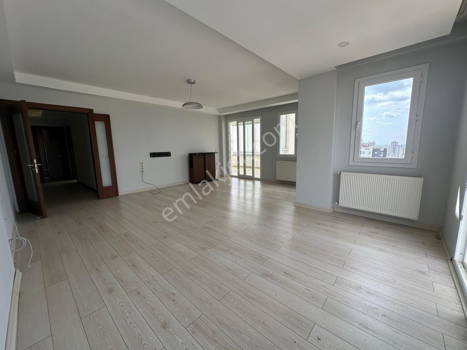 Gürselpaşa Mahallesinde 7/24 Güvenlikli Sitede 4+1 Lüks Kiralık Daire - Görsel 5