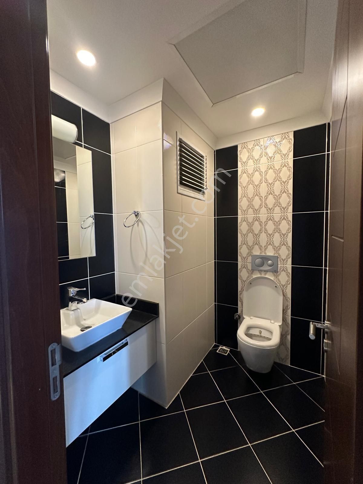 Gürselpaşa Mahallesinde 7/24 Güvenlikli Sitede 4+1 Lüks Kiralık Daire - Görsel 24