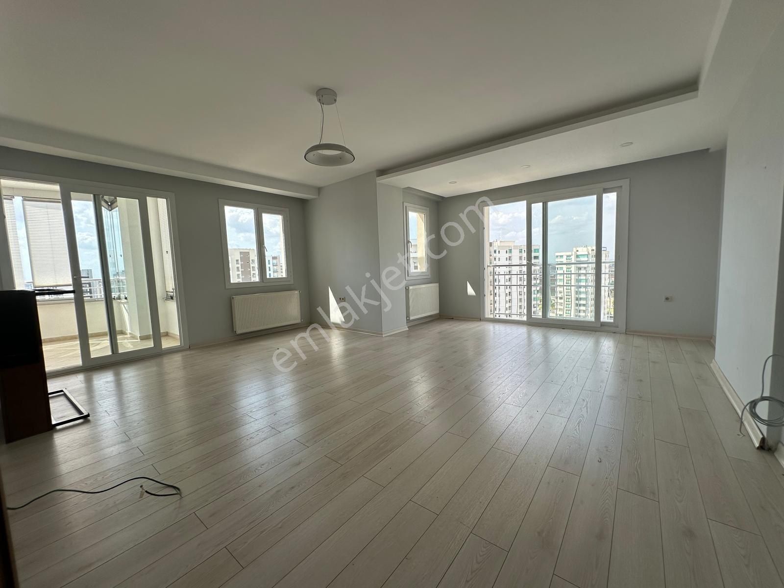 Gürselpaşa Mahallesinde 7/24 Güvenlikli Sitede 4+1 Lüks Kiralık Daire - Görsel 6