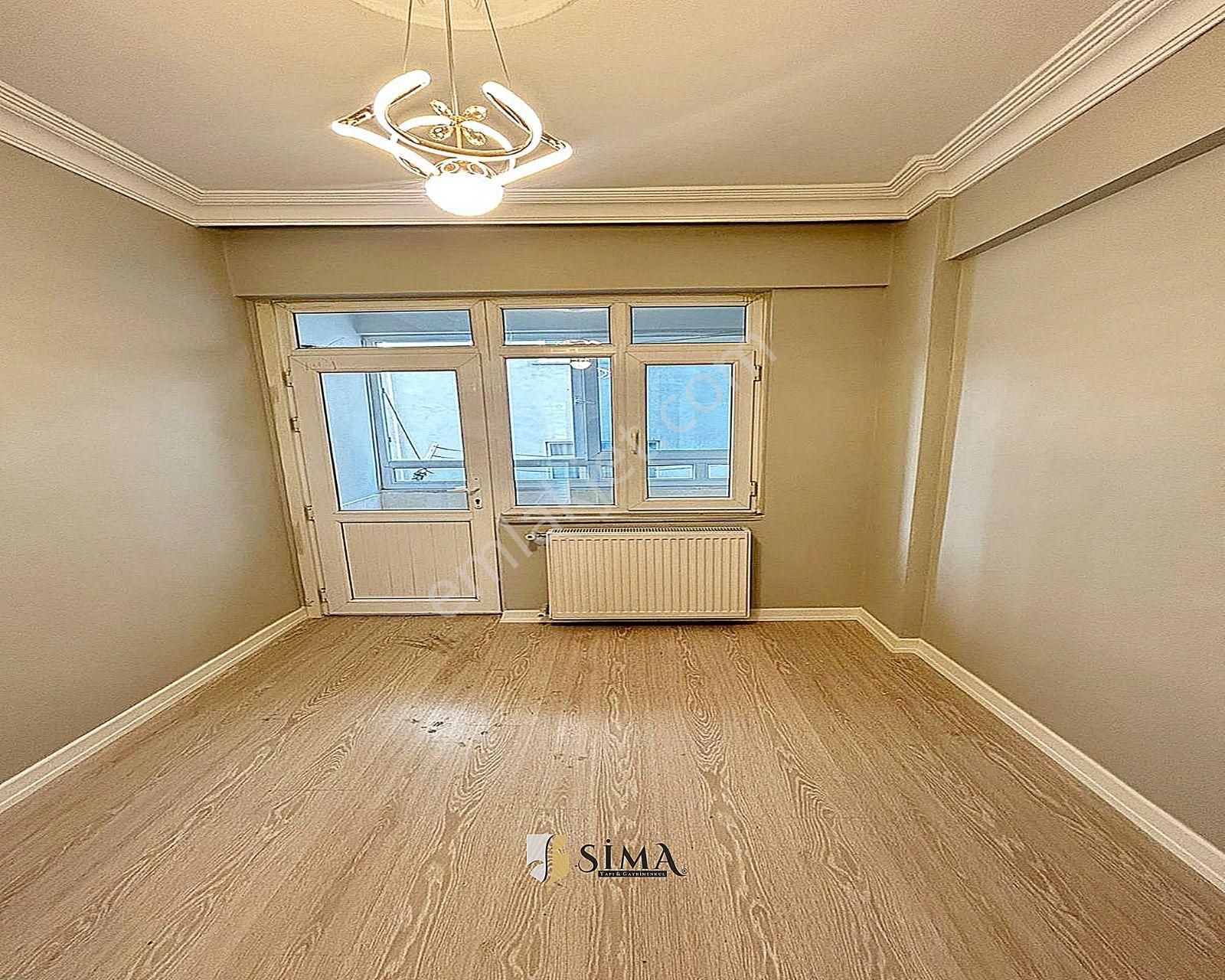 Cadde Üzeri Metrobüse 5dk! Aile Binasında Balkonlu Arakat Daire - Görsel 17