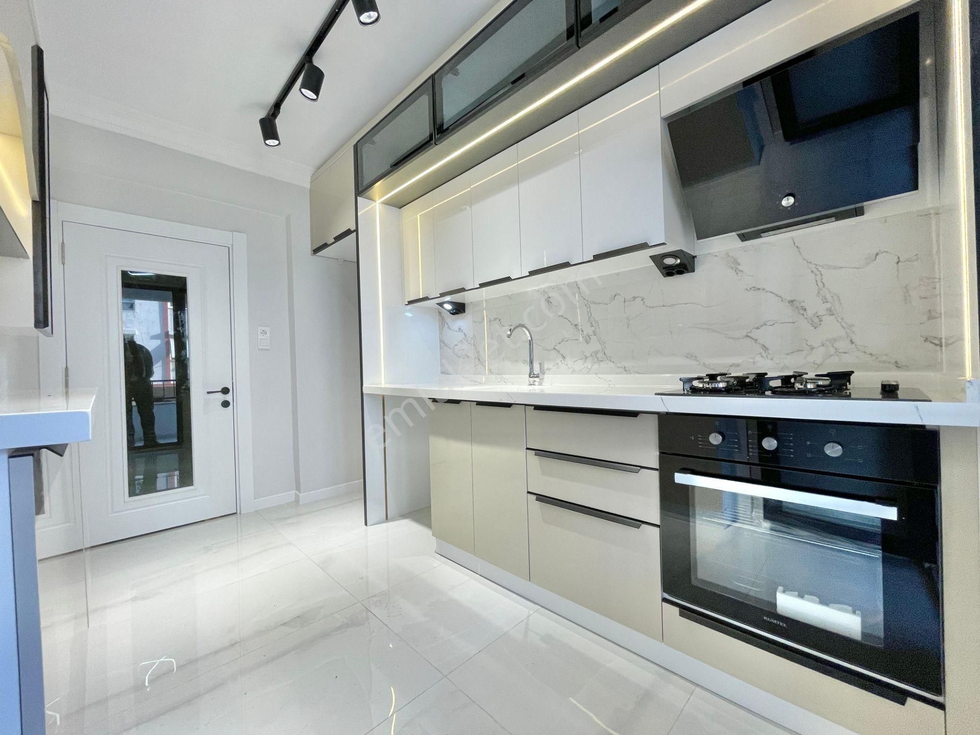 Berkay Demirel'den Altınkumda Ayrı Mutfak Ön Cephe 3+1 Daire - Görsel 18