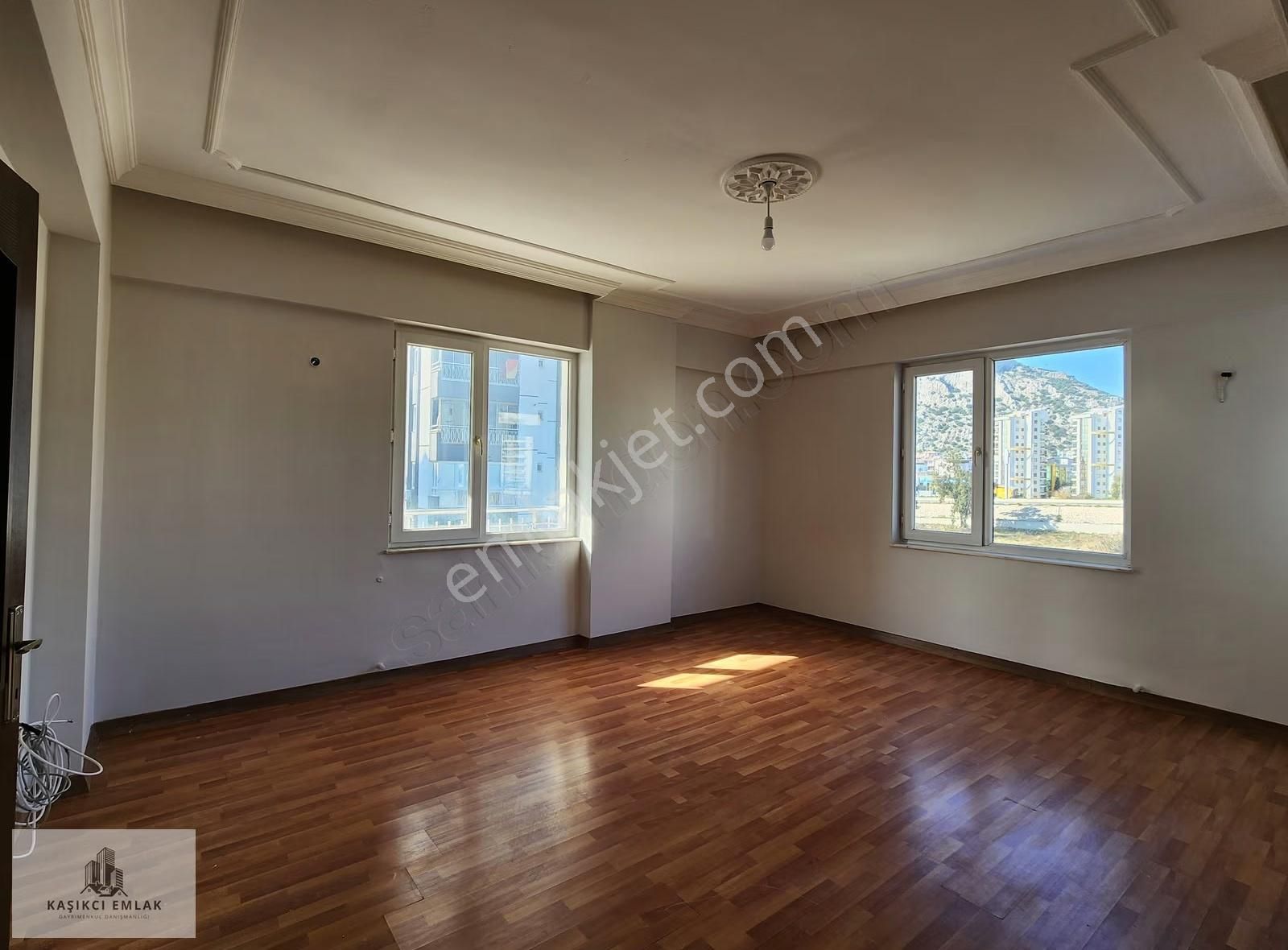 Hurma Mah. Merkezi Konumda Geniş 3+1 Kiralık Daire