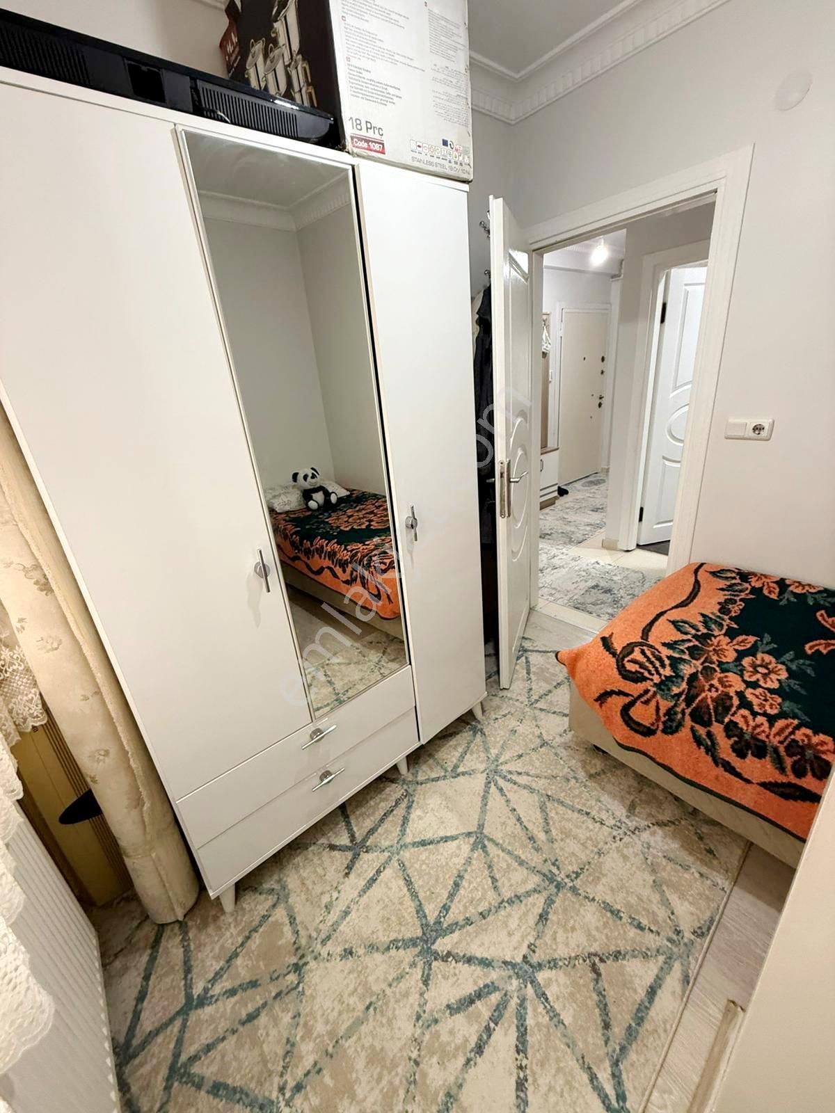 Fatih Emlak Tan Kat Mülkiyetli Metro Metrobuse Yakın 2+1 Ara Kat Daire - Görsel 7