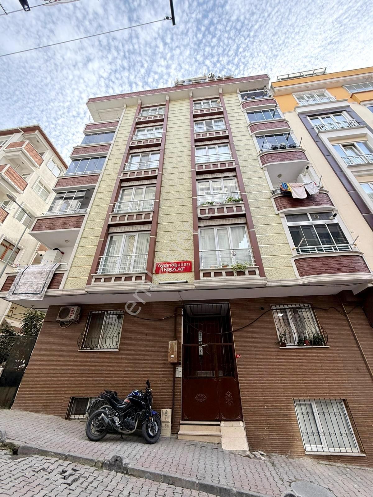 Fatih Emlak Tan Kat Mülkiyetli Metro Metrobuse Yakın 2+1 Ara Kat Daire - Görsel 13