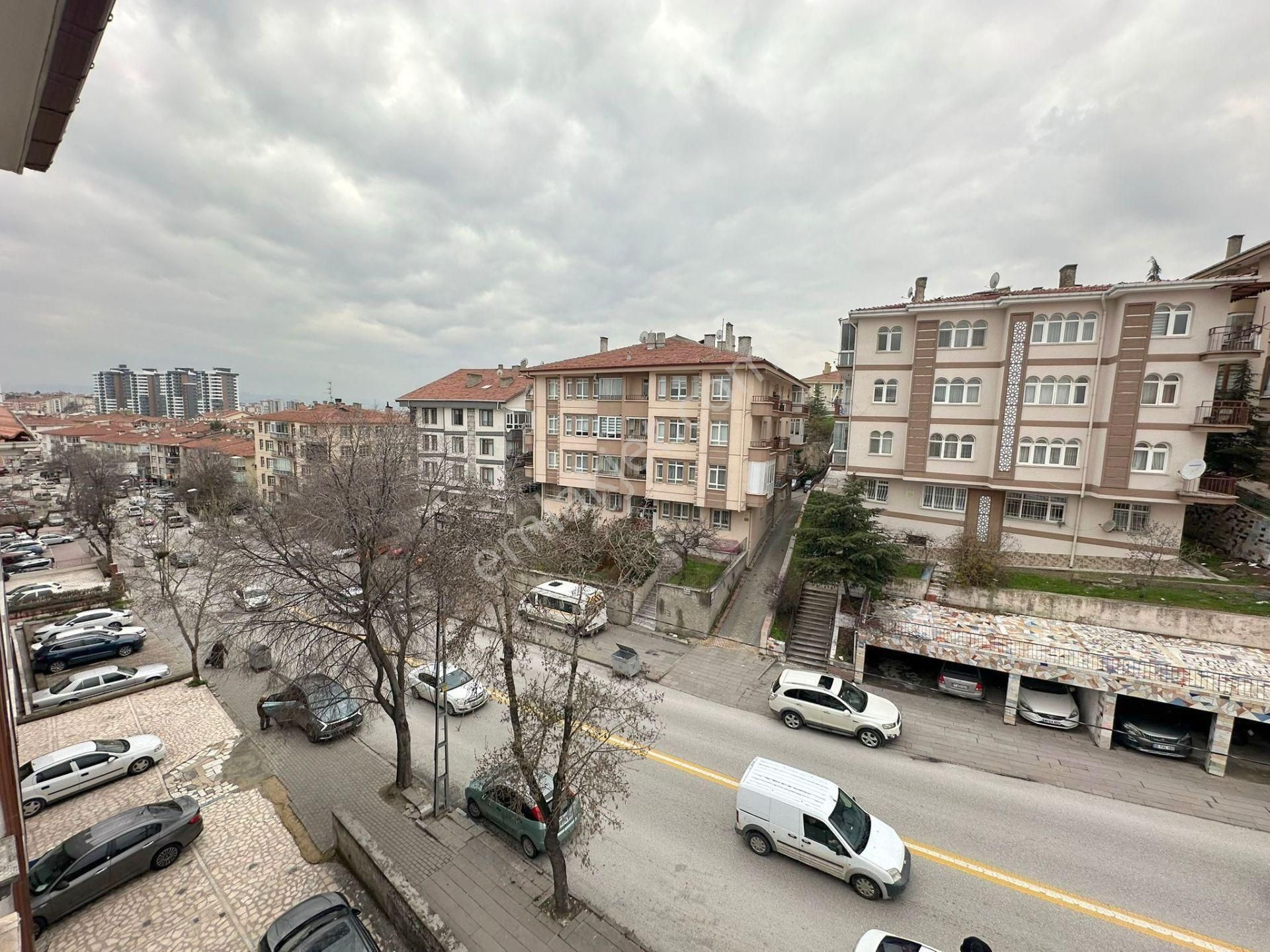 Şafak'tan Tepebaşı'nda Sanatoryum Cd. Üzeri 3+1 Ön Güney Cephe - Görsel 4