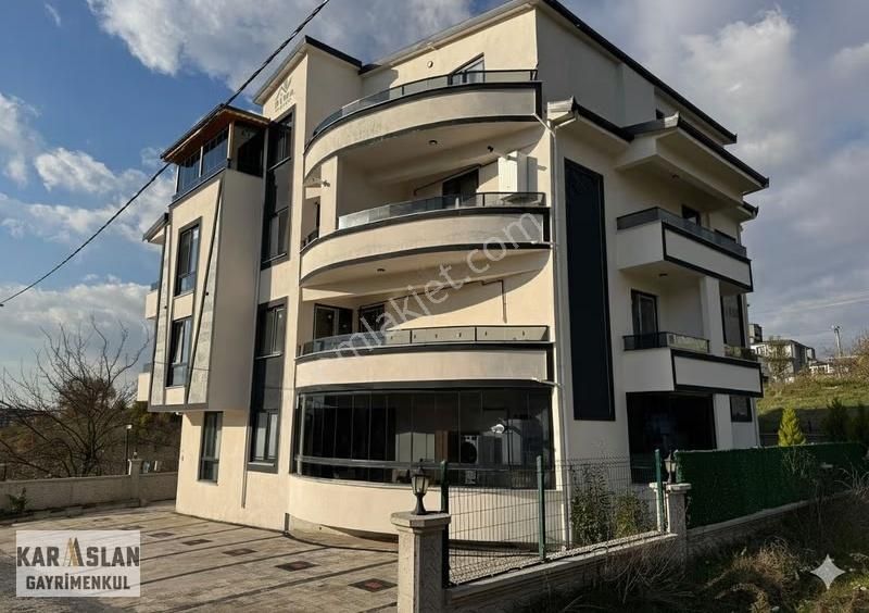 Başiskele Tınaztepe'de Satılık 3+1 Son Fırsat Arakat Daire