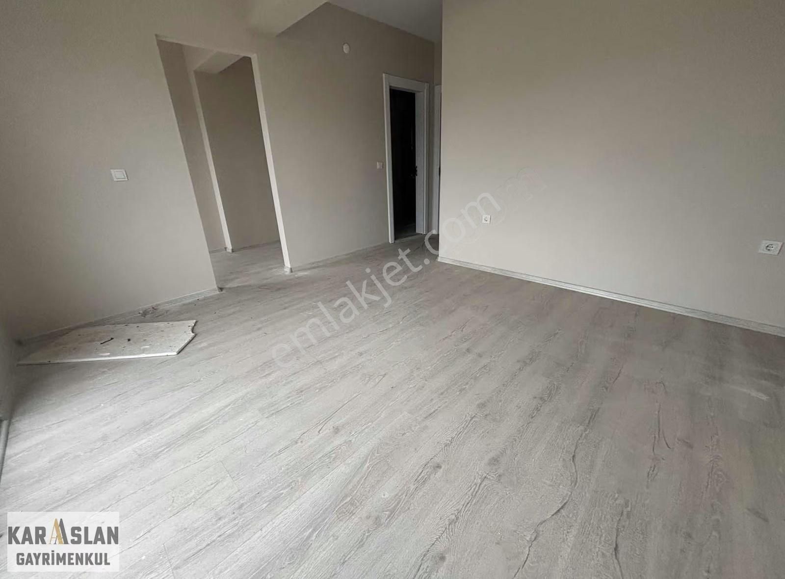 Başiskele Yeşilyurtta Cadde Üstü 3+1 Satılık Çatı Dubleks Daire - Görsel 11