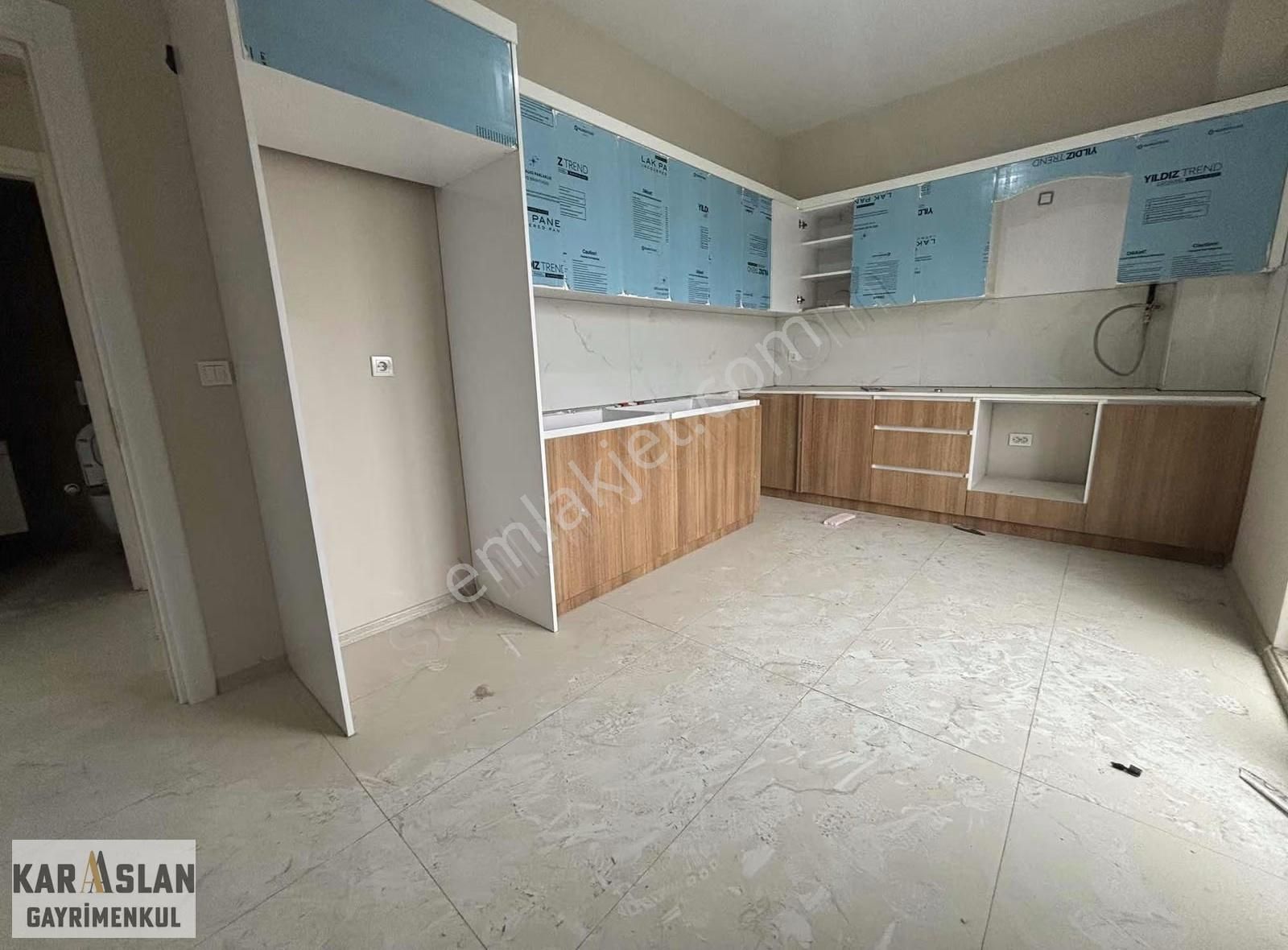Başiskele Yeşilyurtta Cadde Üstü 3+1 Satılık Çatı Dubleks Daire - Görsel 13