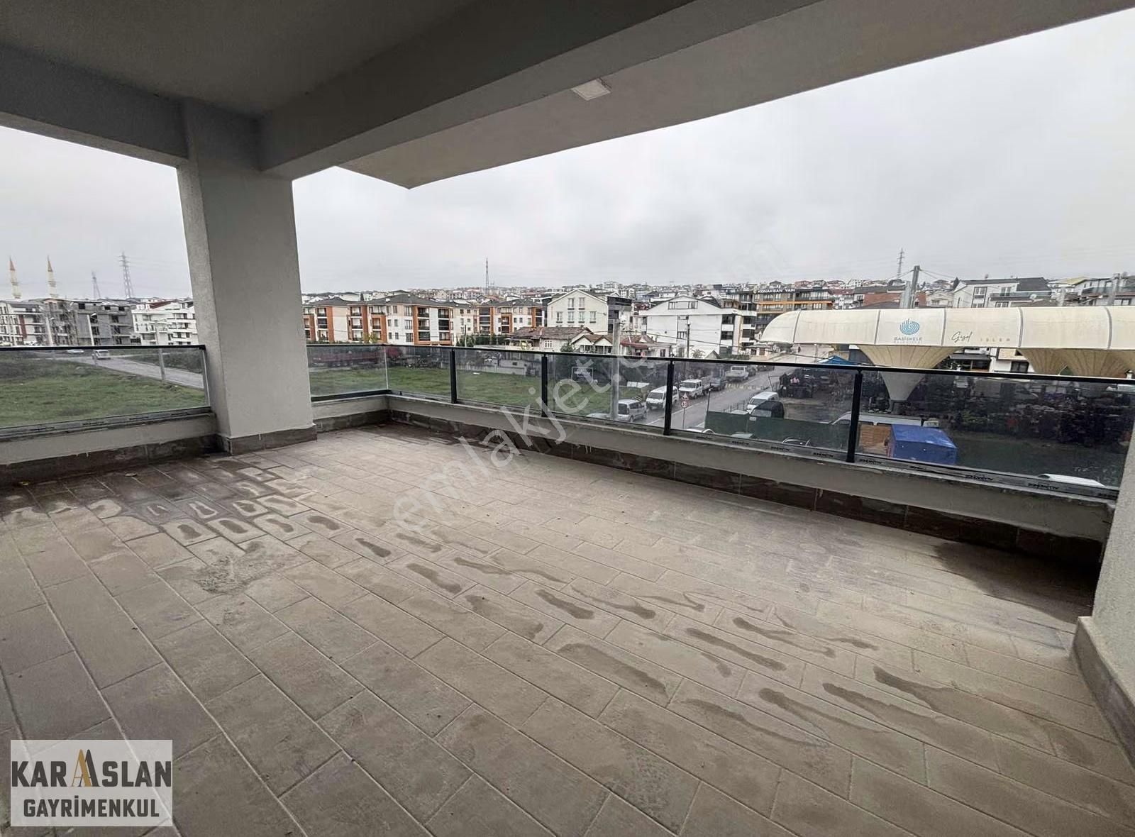 Başiskele Yeşilyurtta Cadde Üstü 3+1 Satılık Çatı Dubleks Daire - Görsel 16