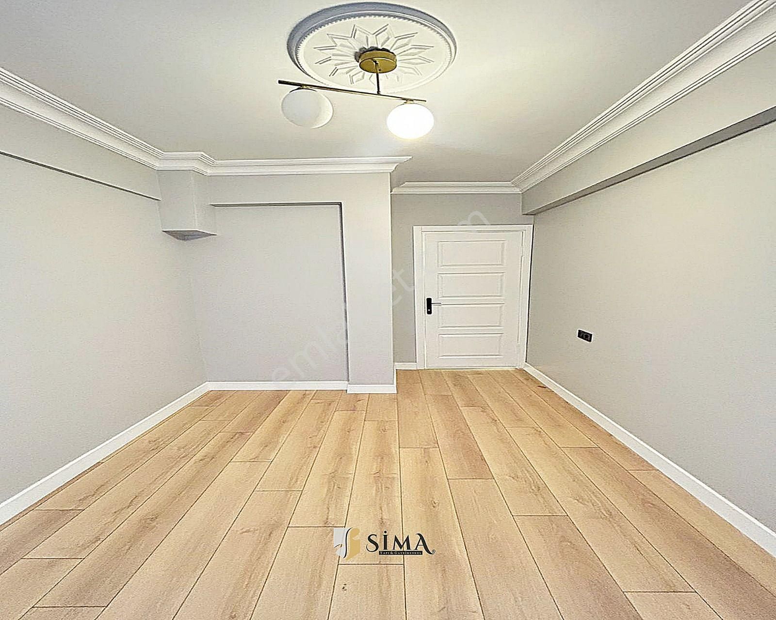 Metrobüse Yakın Merkezi Konumda Dekorlu 2+1 Daire - Görsel 4