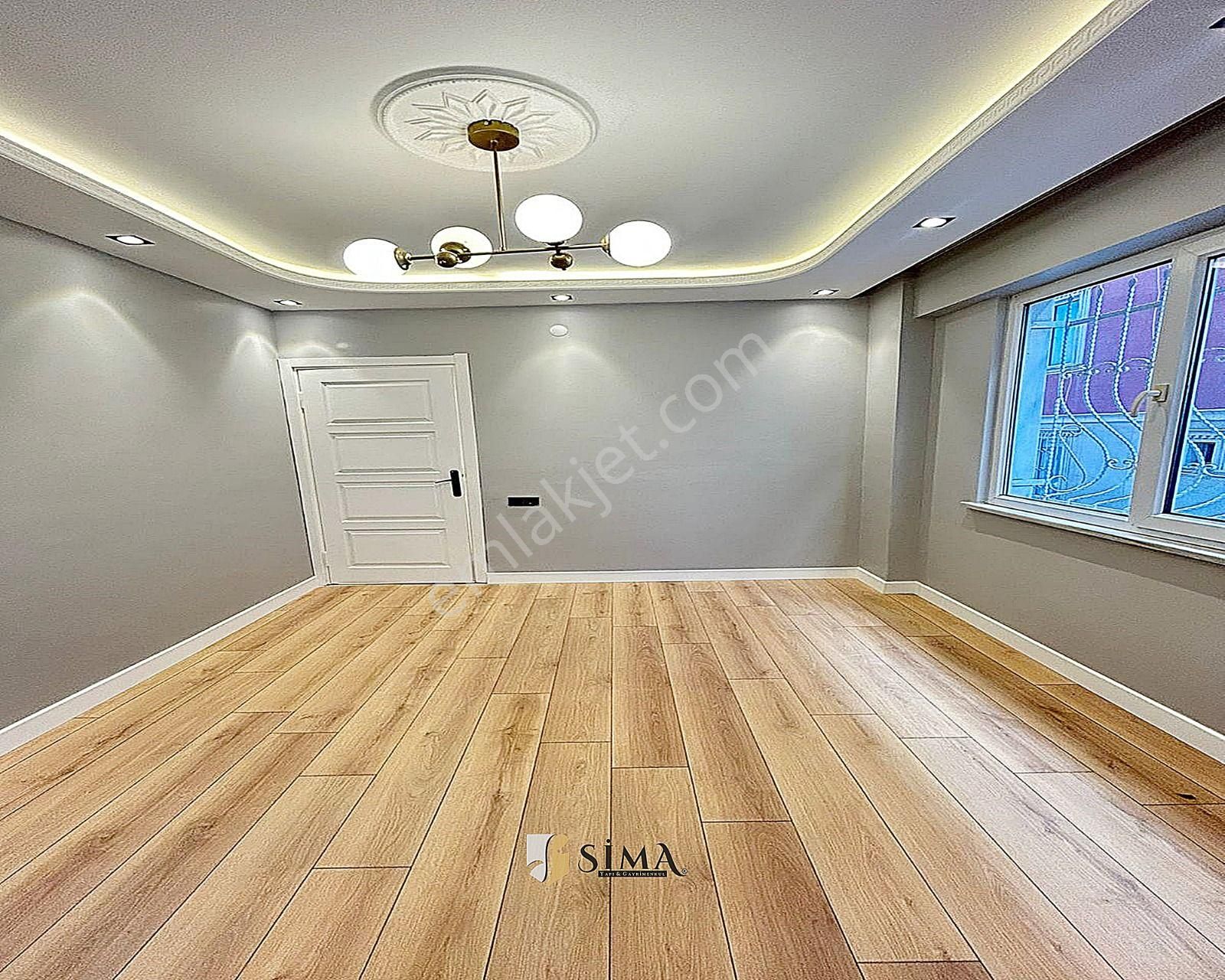 Metrobüse Yakın Merkezi Konumda Dekorlu 2+1 Daire - Görsel 23