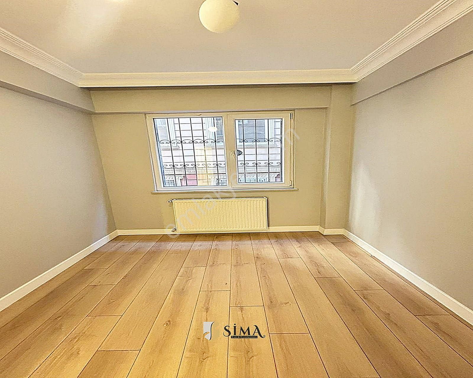 Metrobüse Yakın Merkezi Konumda Dekorlu 2+1 Daire - Görsel 22