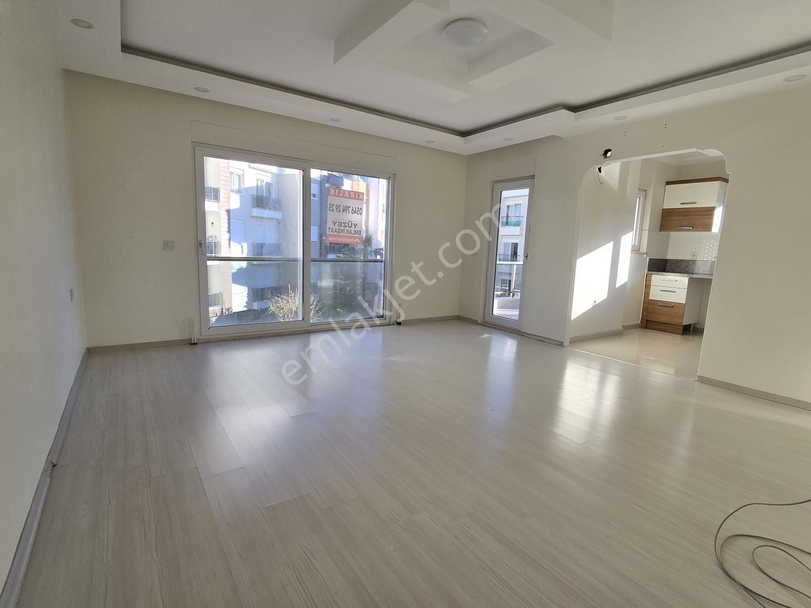 Güvenlikli Bölgenin Enbüyük Aile Sitesinde,havuz Cephe Ferah 2+1 - Görsel 26