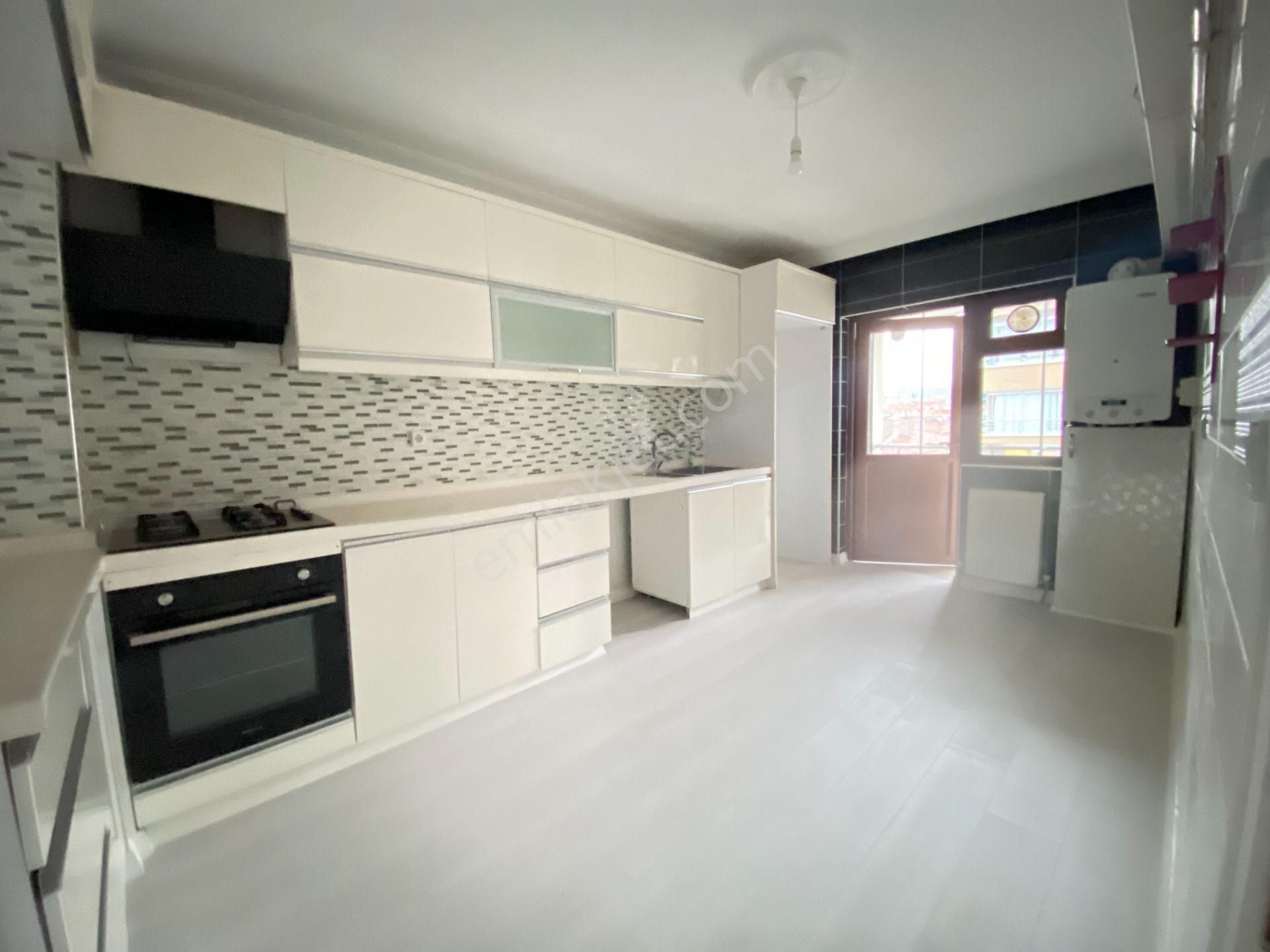 Gökçe Emlak'tan 6.kat 3+1 Full Yapılı Masrafsız Fırsat Daire - Görsel 4