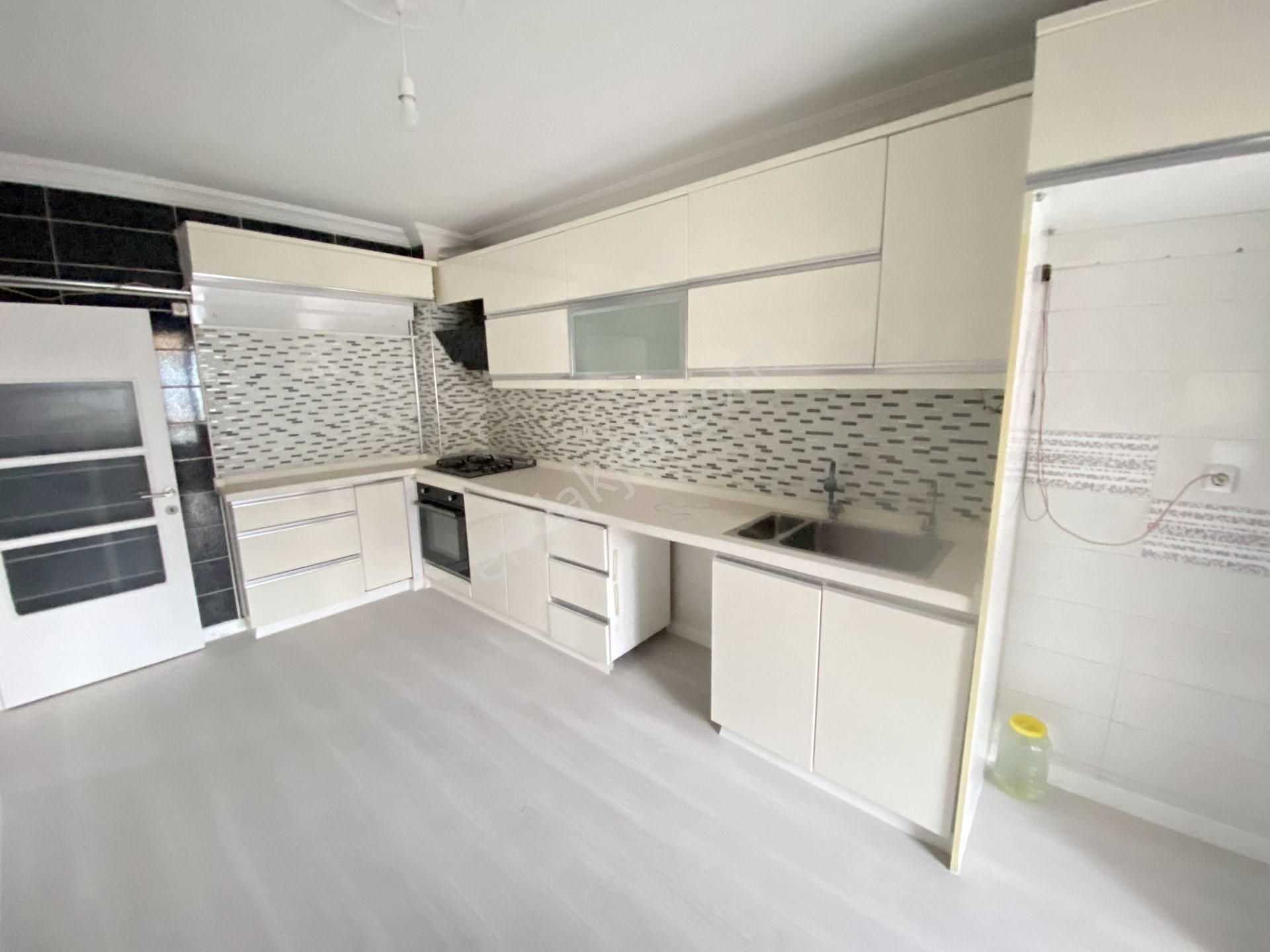 Gökçe Emlak'tan 6.kat 3+1 Full Yapılı Masrafsız Fırsat Daire - Görsel 9