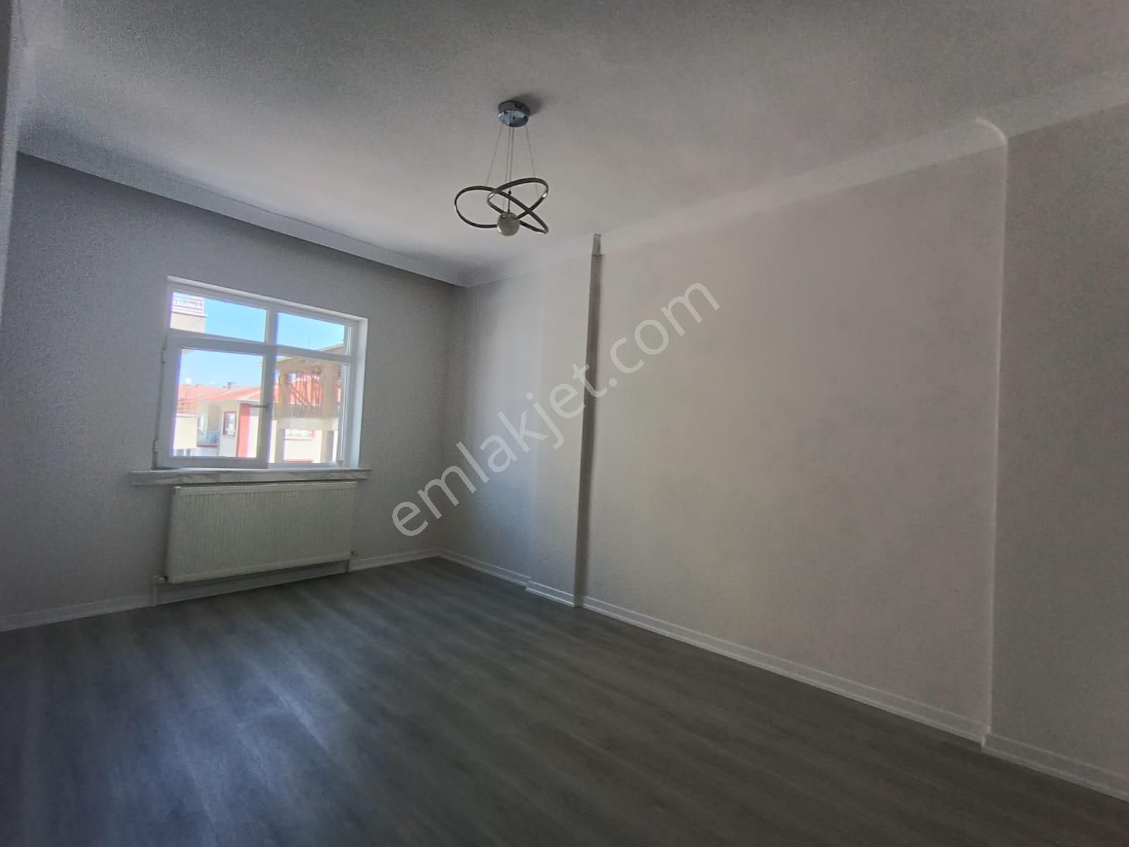Sincan Mareşal Çakmak Mahallesinde 3+1 Satılık Ful Yapılı Daire - Görsel 4