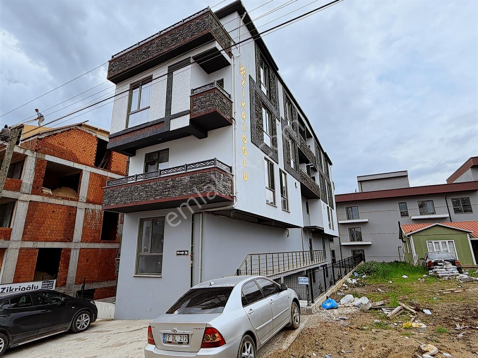Yeşilyurt Mah.'de Satılık Sıfır 3+1 130m² Bahçe Dubleks Daire