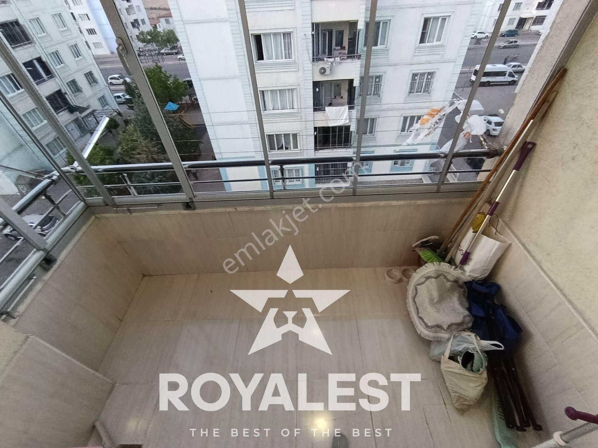Royalest'ten 4etap Ta Arakat Bakımlı Oturuma Hazır 2+1 - Görsel 14