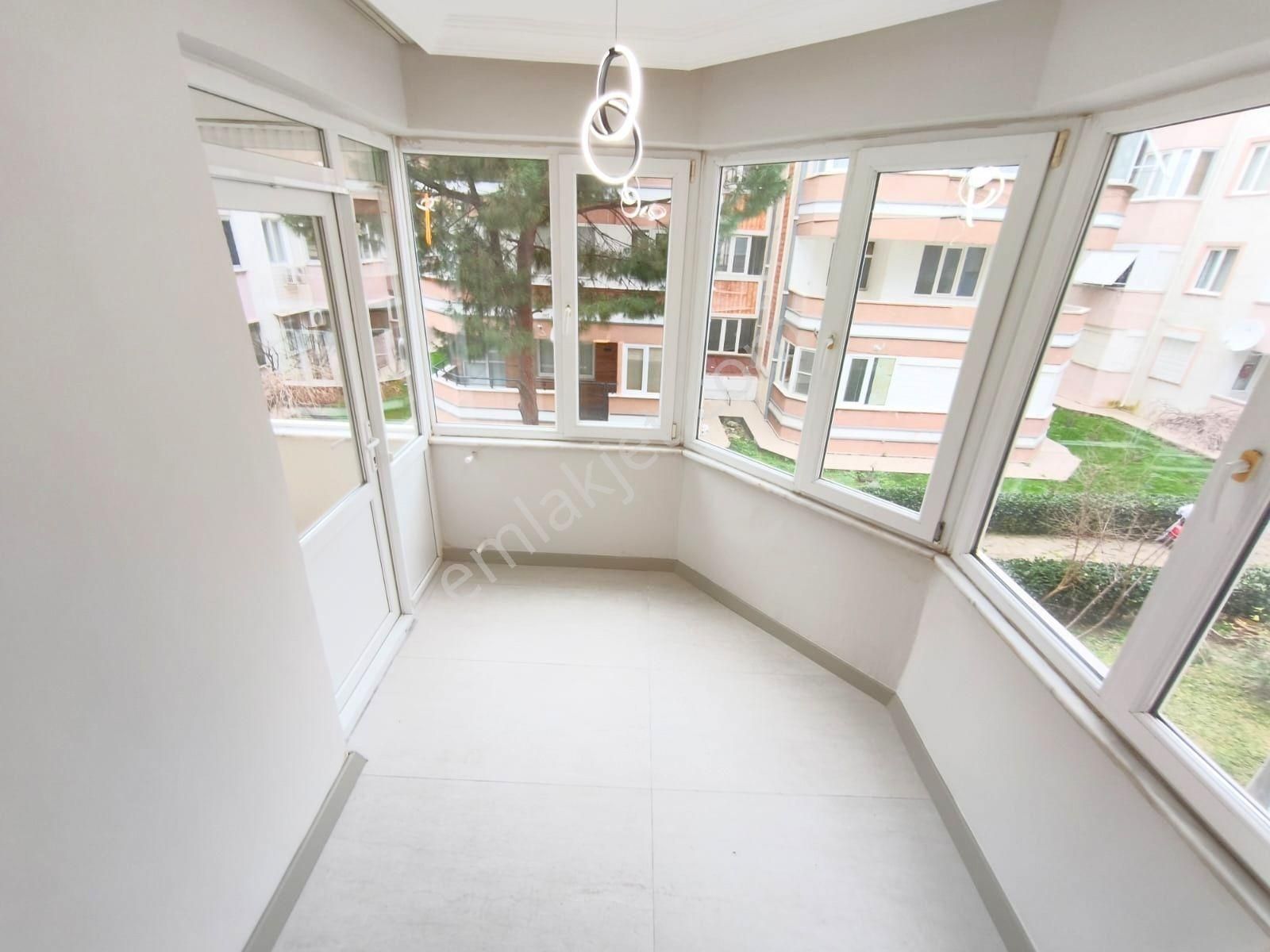 ⚫🟣akçay'ın Merkezin'de Arakat Geniş Balkonlu Full Yapılı Ve Masrafsız 2+1 Daire - Görsel 7