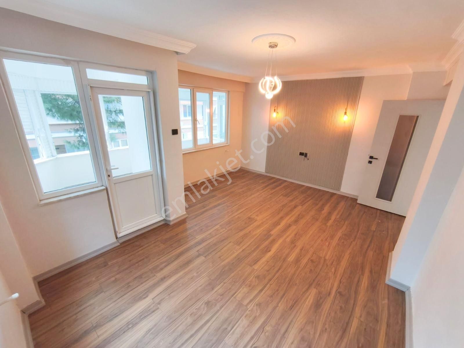 ⚫🟣akçay'ın Merkezin'de Arakat Geniş Balkonlu Full Yapılı Ve Masrafsız 2+1 Daire - Görsel 2