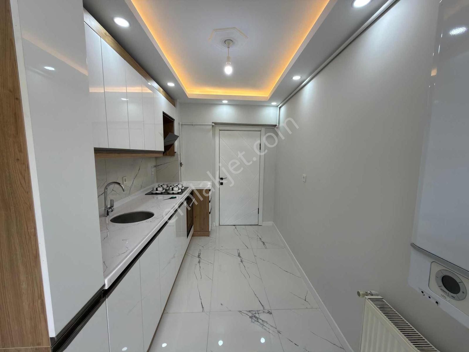 Etimesgut 30 Ağustos Mah.luks Yapılı Ön Cephe Ara Kat 3+1 Daire - Görsel 19