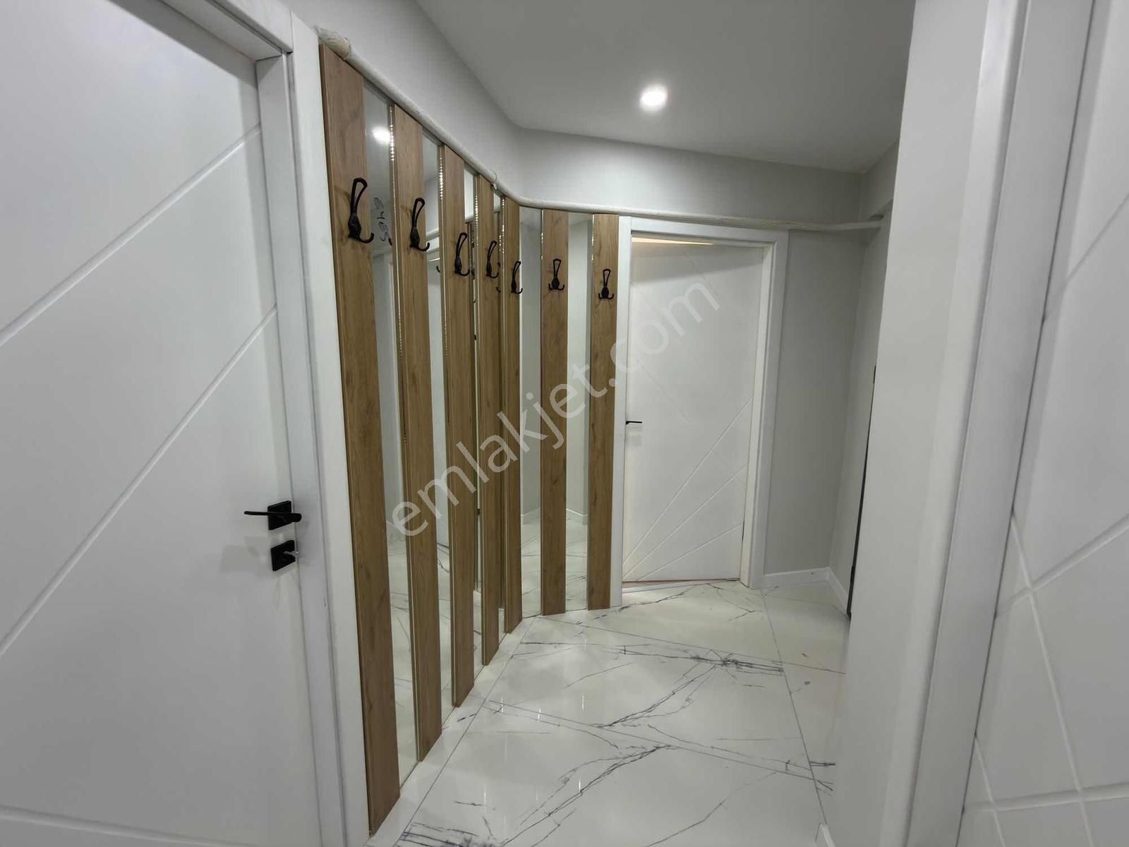 Etimesgut 30 Ağustos Mah.luks Yapılı Ön Cephe Ara Kat 3+1 Daire - Görsel 15