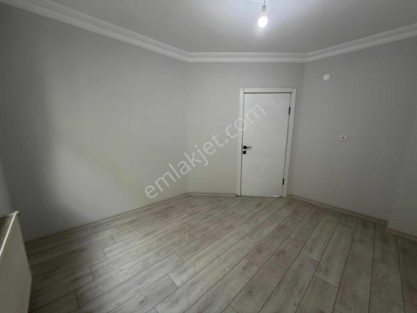 Etimesgut 30 Ağustos Mah.luks Yapılı Ön Cephe Ara Kat 3+1 Daire - Görsel 11