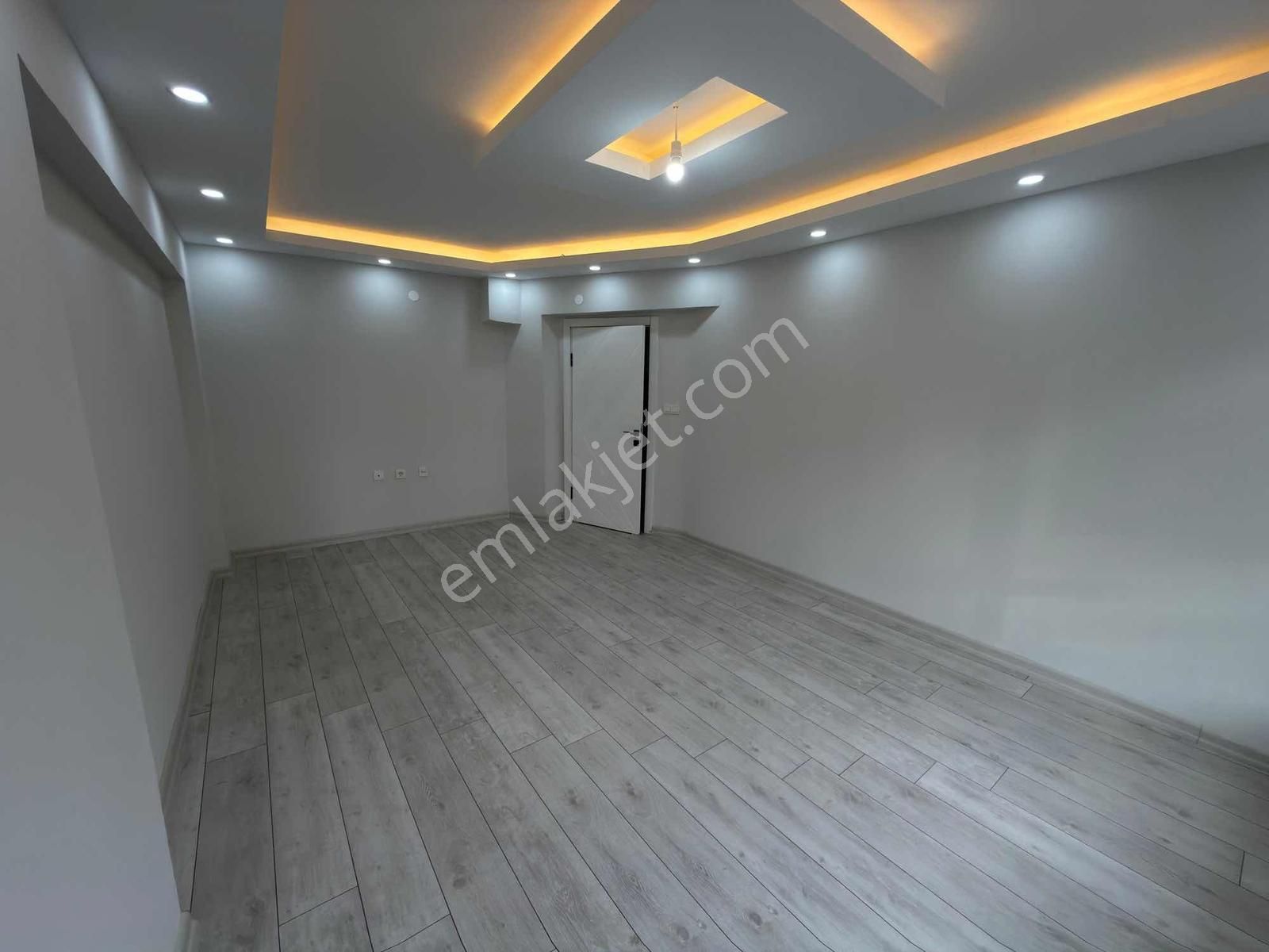 Etimesgut 30 Ağustos Mah.luks Yapılı Ön Cephe Ara Kat 3+1 Daire - Görsel 10