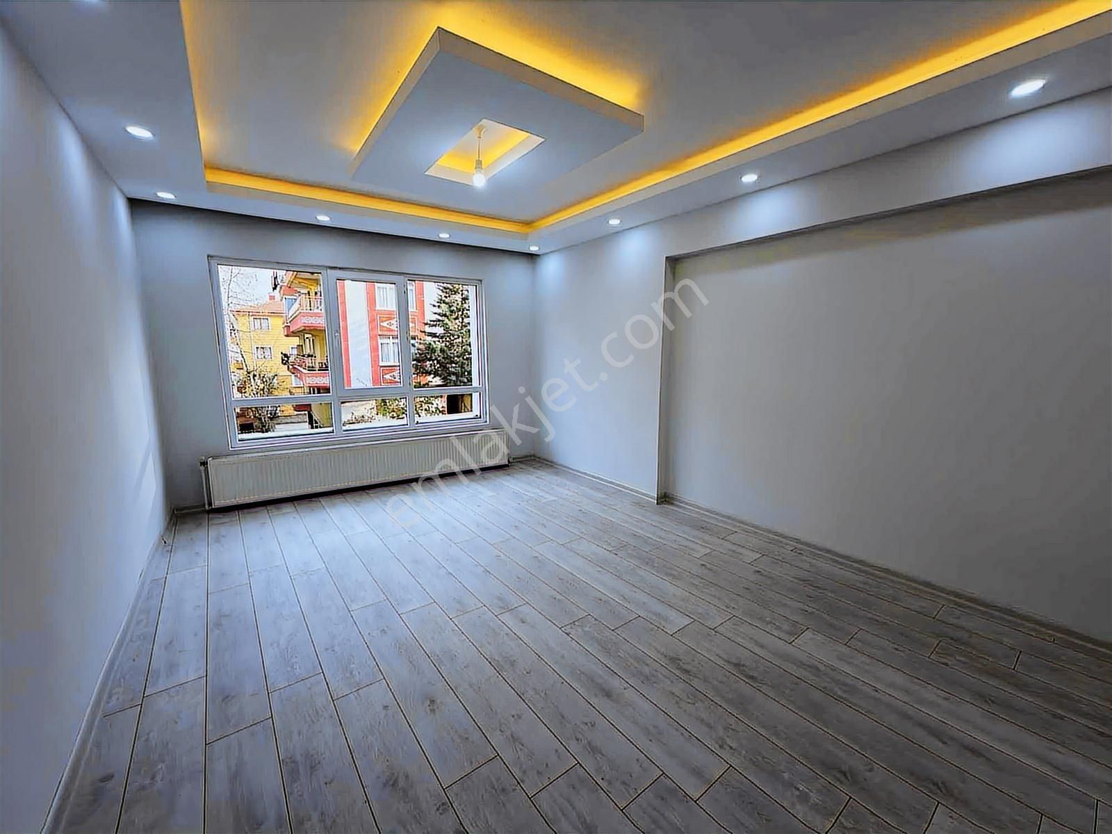 Etimesgut 30 Ağustos Mah.luks Yapılı Ön Cephe Ara Kat 3+1 Daire - Görsel 6