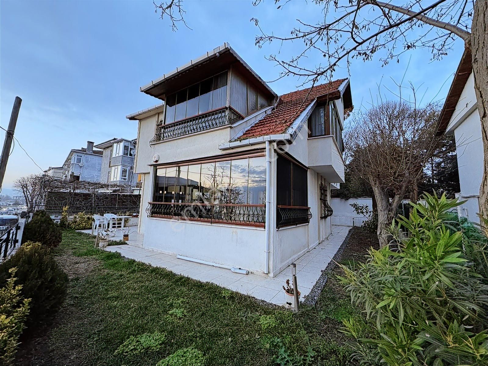 Büyükçekmece Yenimahallede Satılık 3+1 Deniz Manzaralı Villa - Görsel 35