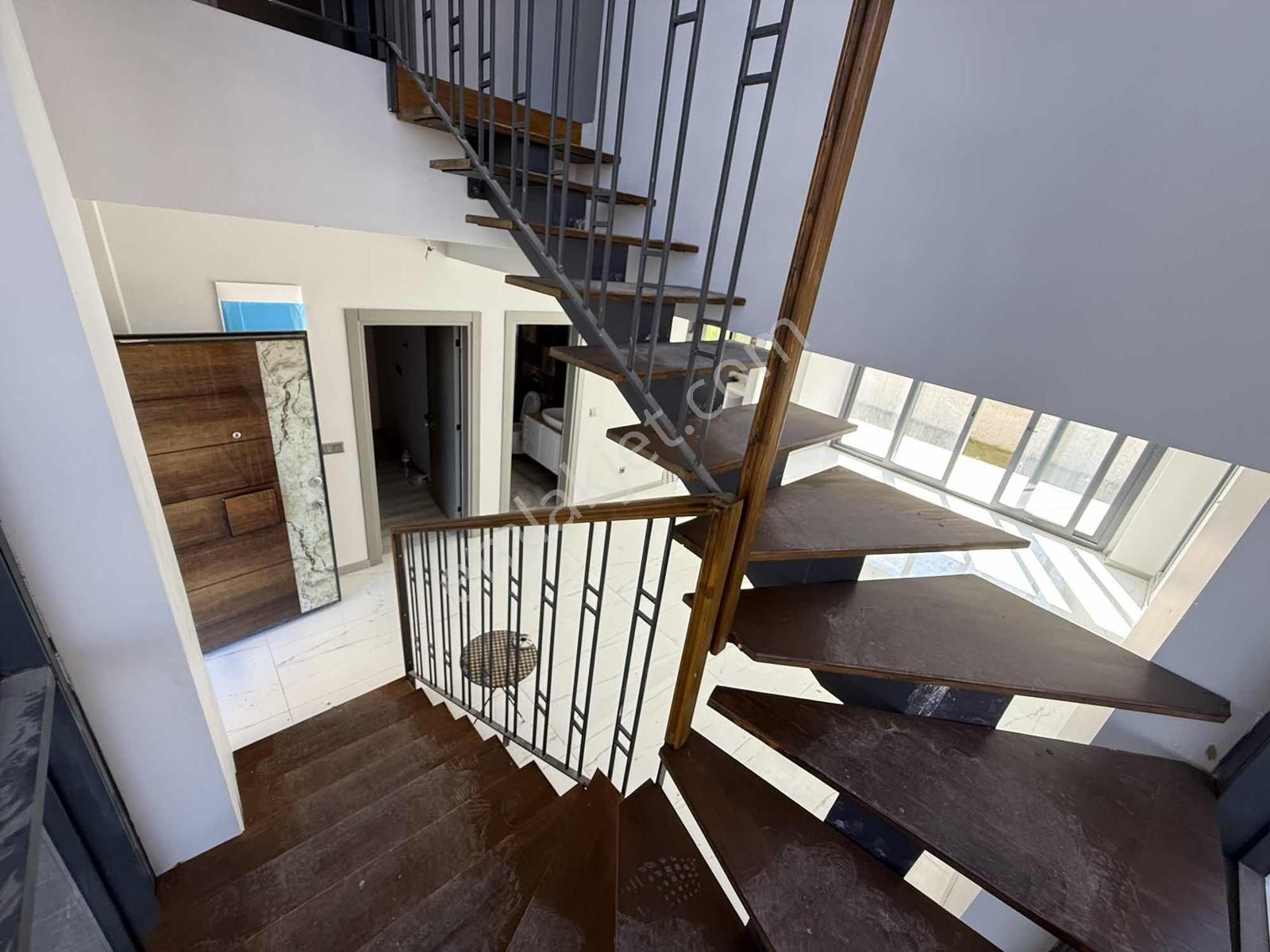 Karaova Avm Bölgesinde Satılık 4+1 Tek Müstakil Villla - Görsel 5