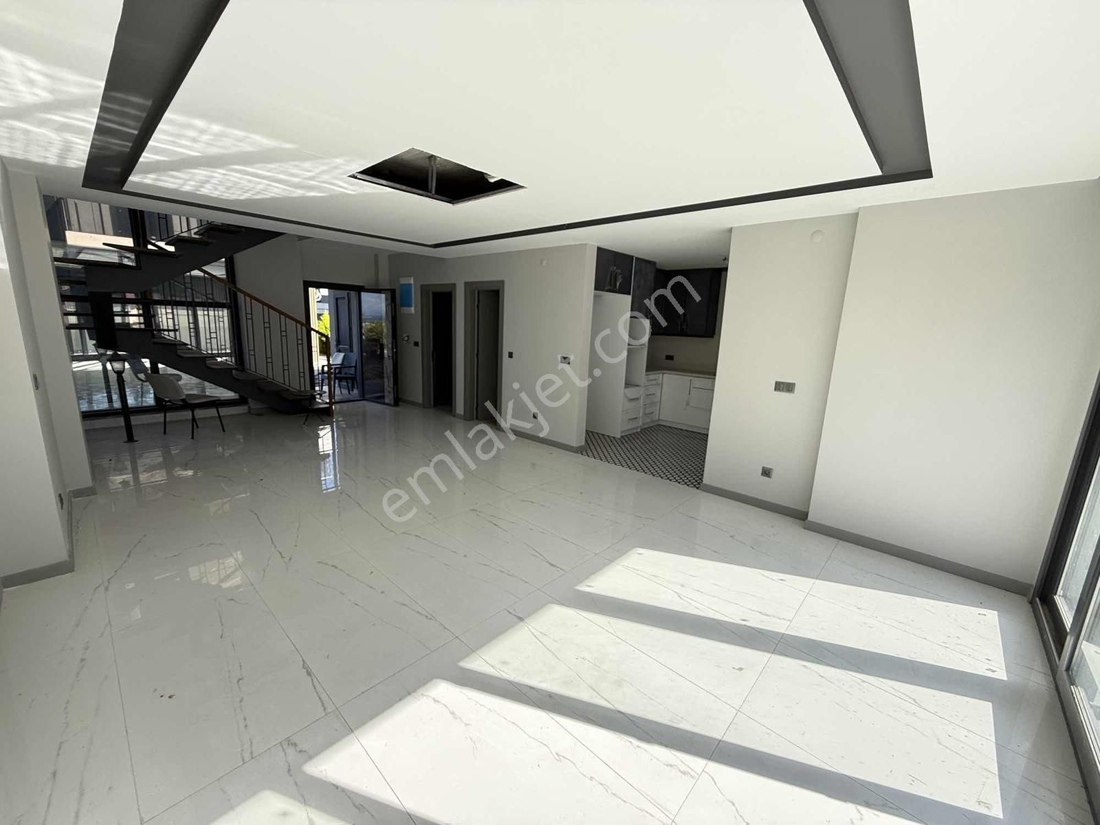 Karaova Avm Bölgesinde Satılık 4+1 Tek Müstakil Villla - Görsel 4