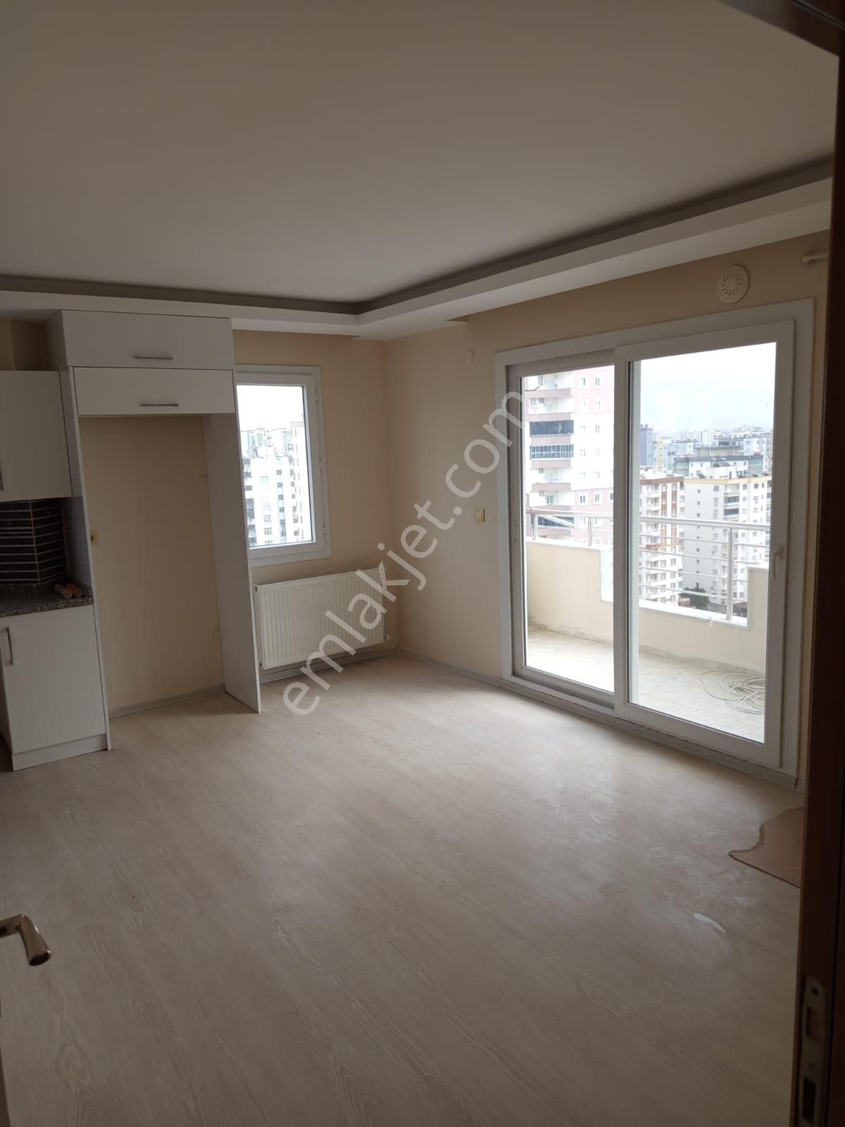 3+1 Huzurevleri 5yaş 14-14katı İzalasyonlu İskanlı Hasarsız Dgaz Boyalı Kgd Cephe 135m2 Kiler*godası