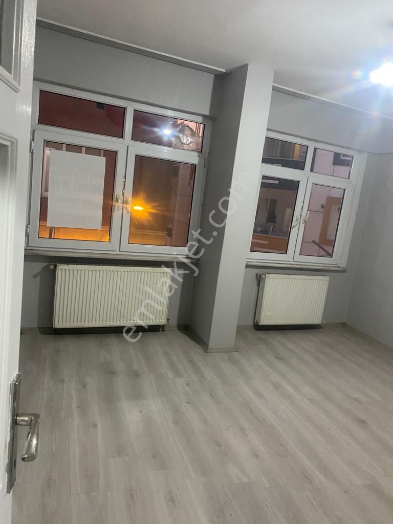 Bayrampaşa Altıntepsi Mahallesinde Yeni Sokakta / 2+1/80/2.kat/ Kiralık Daire