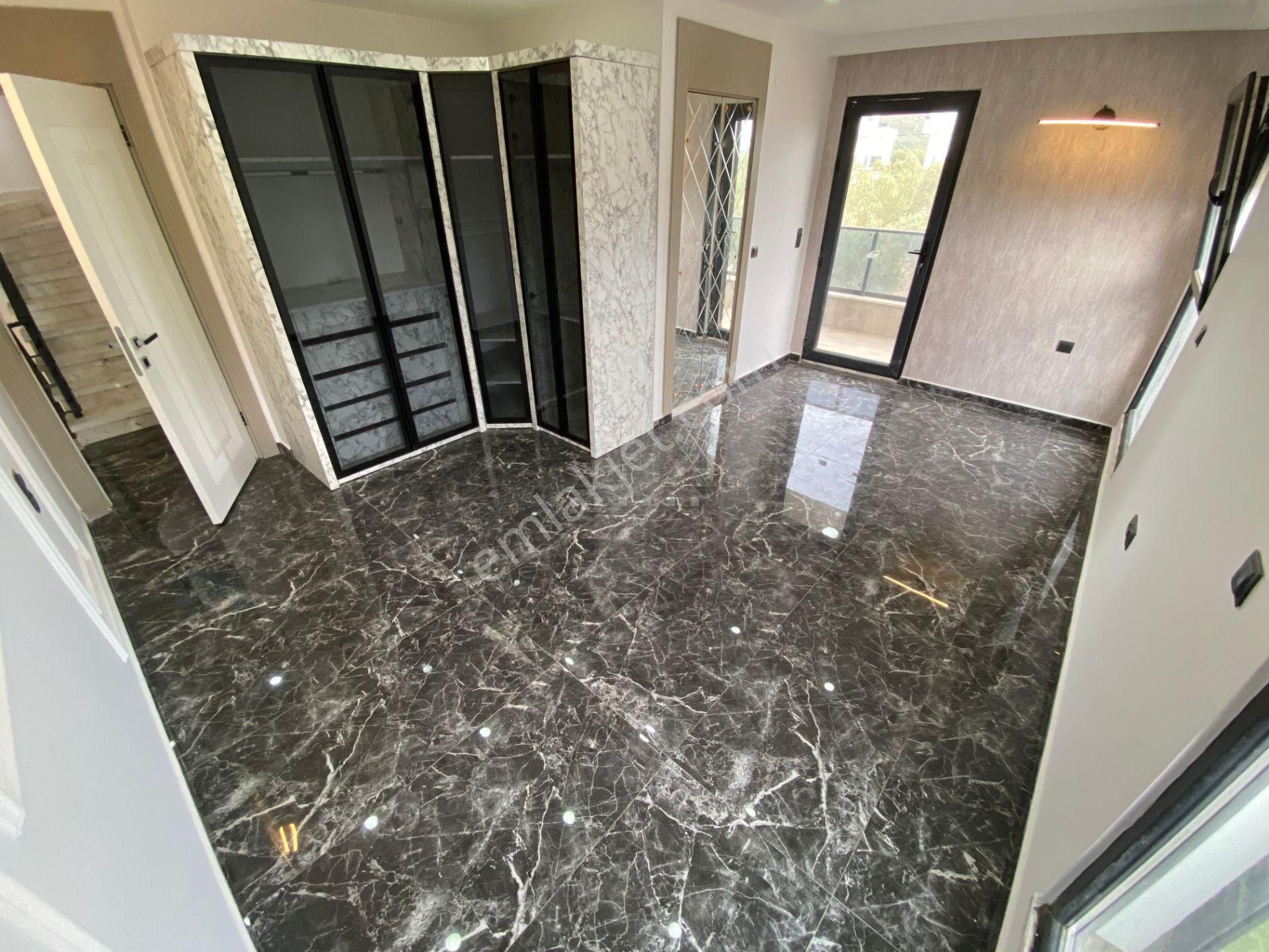 Mera Emlaktan Zeytinli'de Müstakil Bahçeli 260 M2 5+1 Lüx Villa - Görsel 35