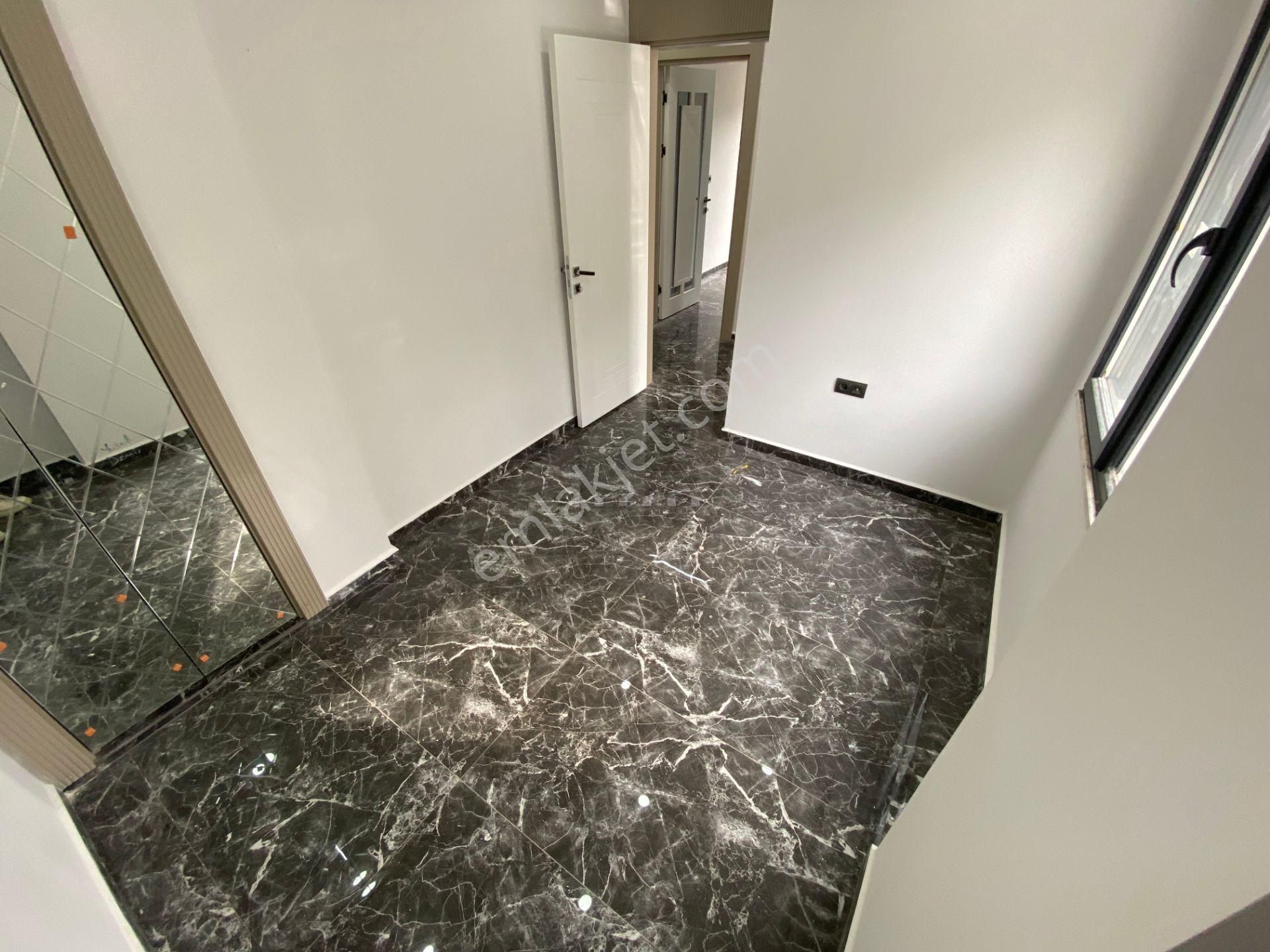 Mera Emlaktan Zeytinli'de Müstakil Bahçeli 260 M2 5+1 Lüx Villa - Görsel 14