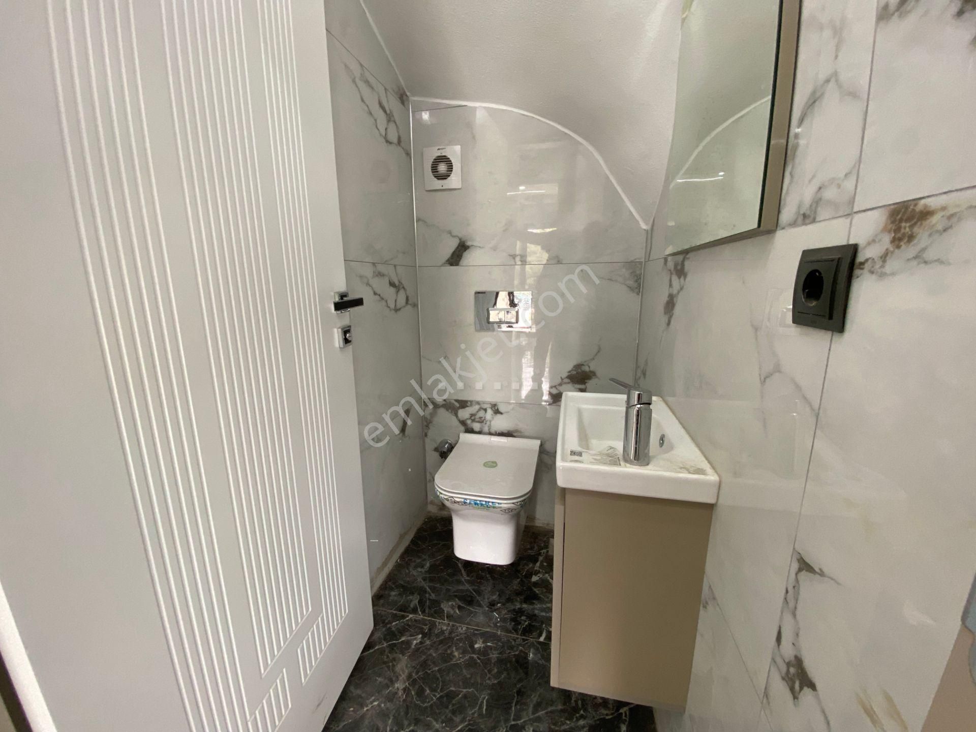 Mera Emlaktan Zeytinli'de Müstakil Bahçeli 260 M2 5+1 Lüx Villa - Görsel 24