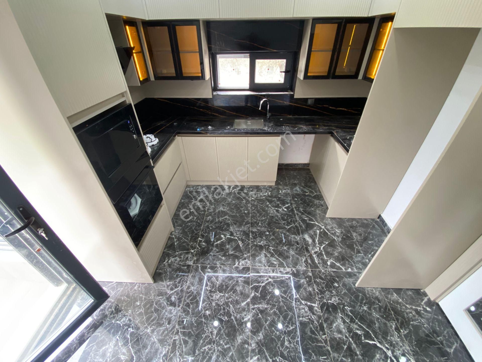 Mera Emlaktan Zeytinli'de Müstakil Bahçeli 260 M2 5+1 Lüx Villa - Görsel 17