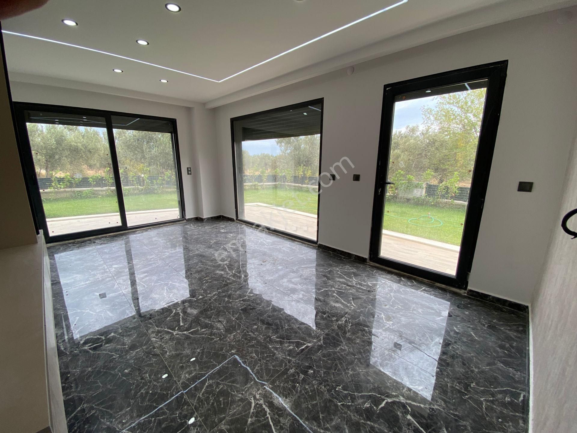 Mera Emlaktan Zeytinli'de Müstakil Bahçeli 260 M2 5+1 Lüx Villa - Görsel 22