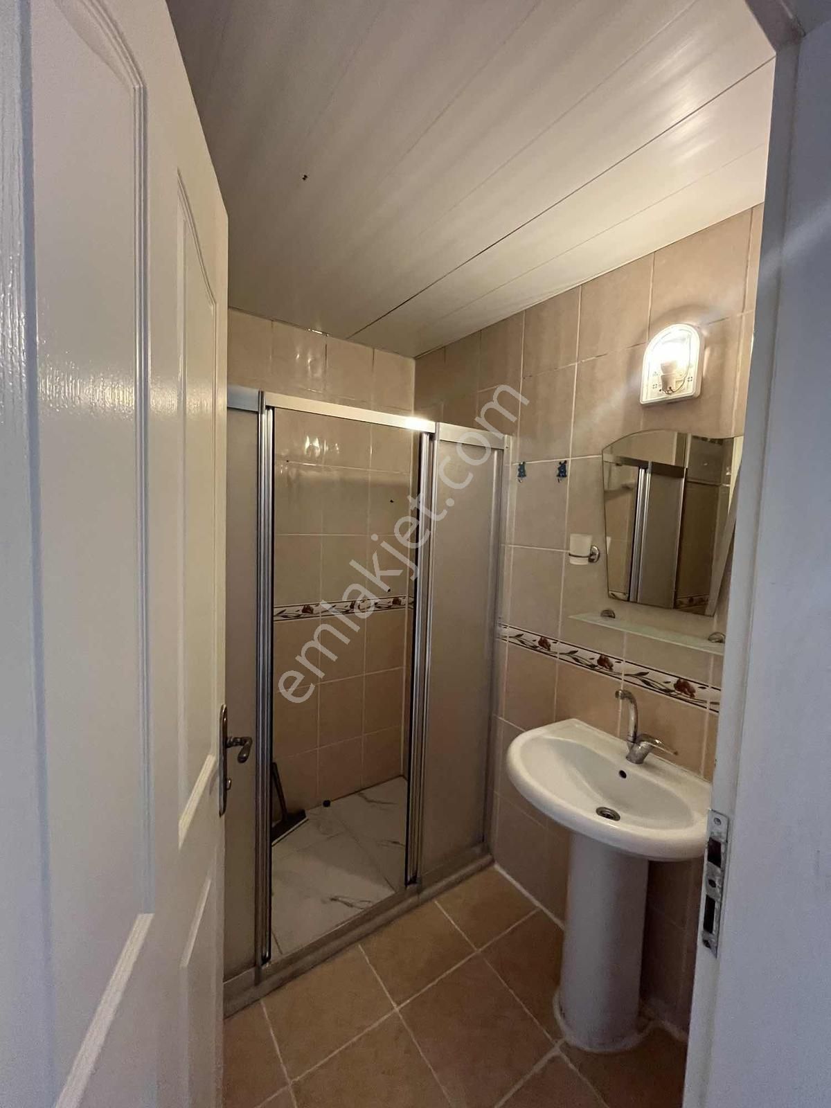 Çamlıkta Kiralık Daire - Görsel 4